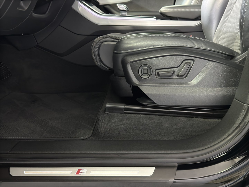 Audi Q7 60 TFSI e quattro S line — photo 15