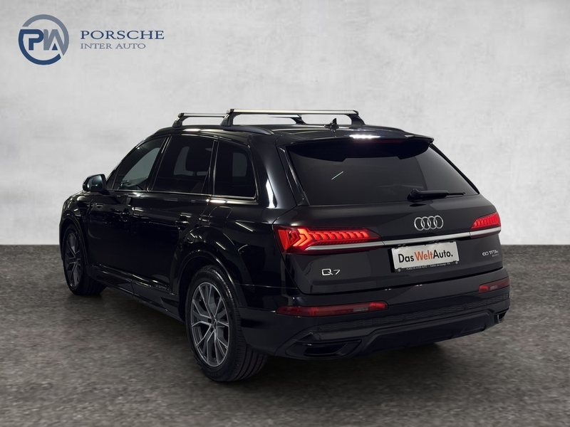 Audi Q7 60 TFSI e quattro S line — photo 4