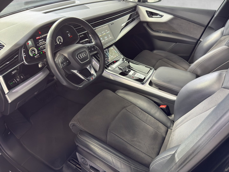 Audi Q7 60 TFSI e quattro S line — photo 6