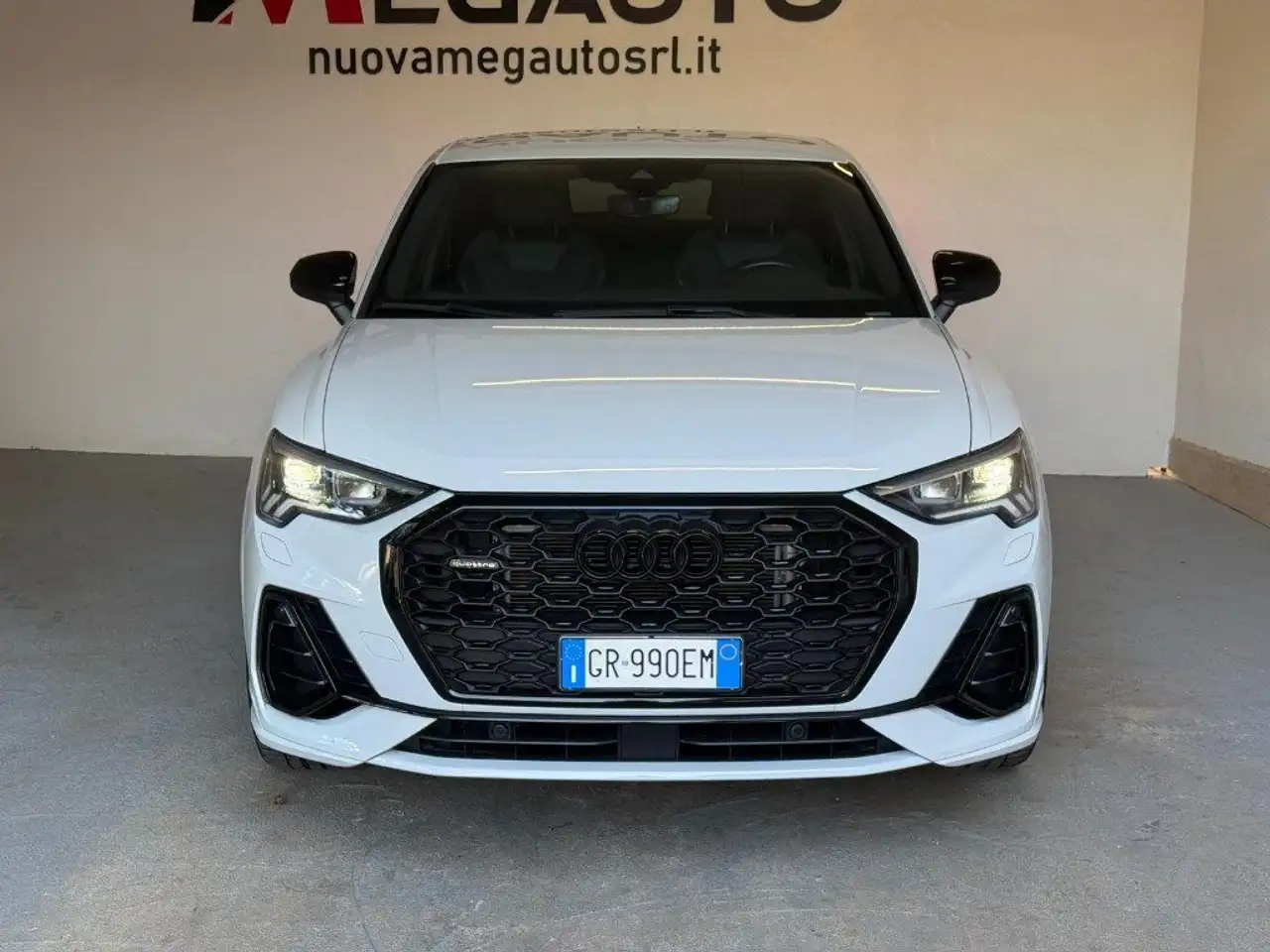 2022 Audi Q3 SPB 40 TDI quattro S tronic S line edition, photograph 3