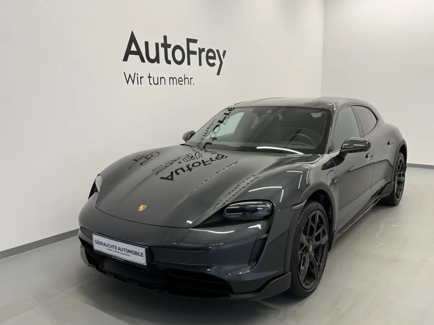 Porsche Taycan 4 Cross Turismo 83,7kWh Grau - 1