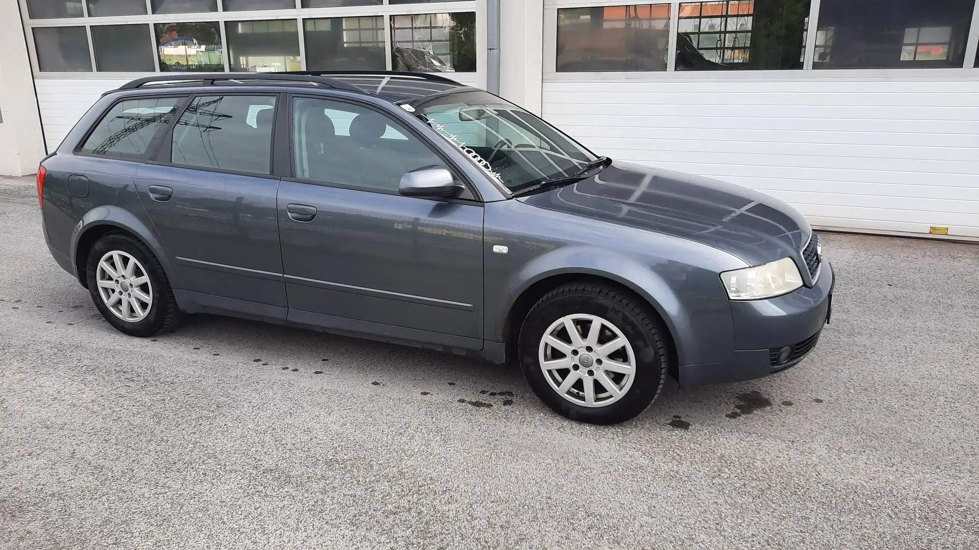 Audi A4 Avant 2,5 TDI V6 quattro Tiptronic Schwarz - 2