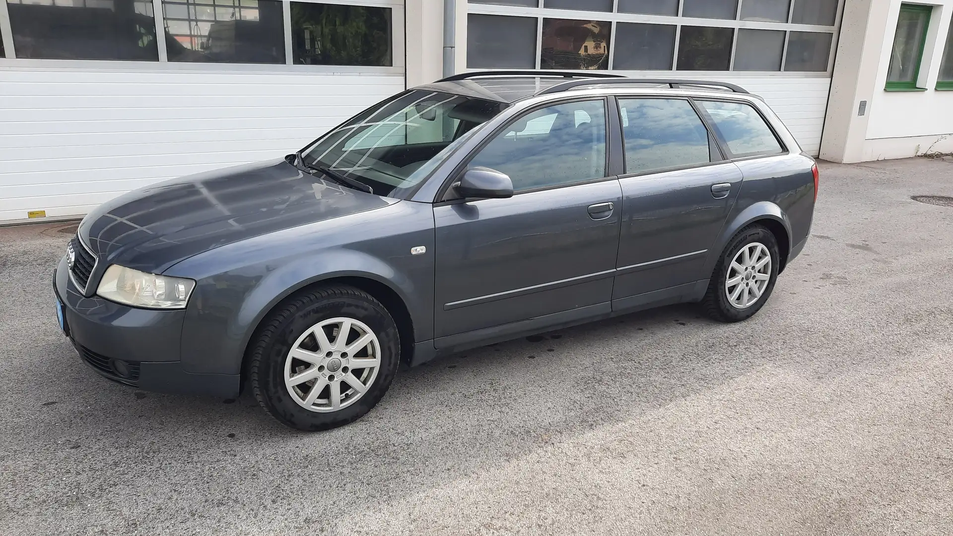 Audi A4 Avant 2,5 TDI V6 quattro Tiptronic Schwarz - 1