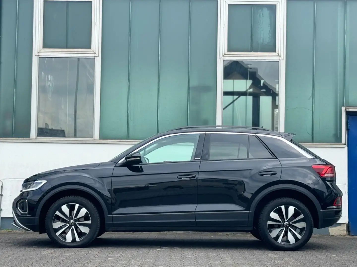 Volkswagen T-Roc Move NAVI-ALU-SITZH+CARPLAY+ALLWETTER Noir - 2