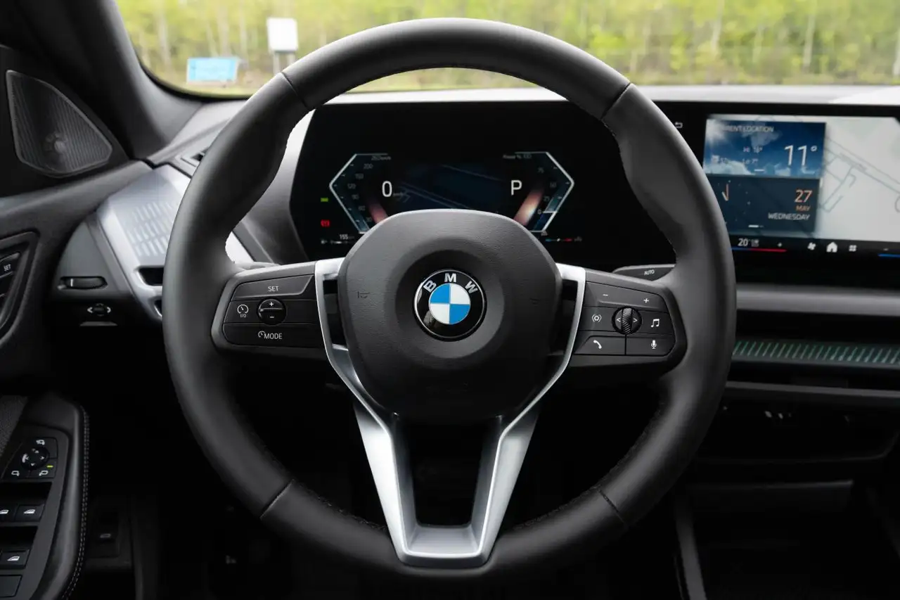 BMW 2 Series снимка BMW 2 Series