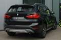 BMW X1 sDrive20i Zwart - thumbnail 2