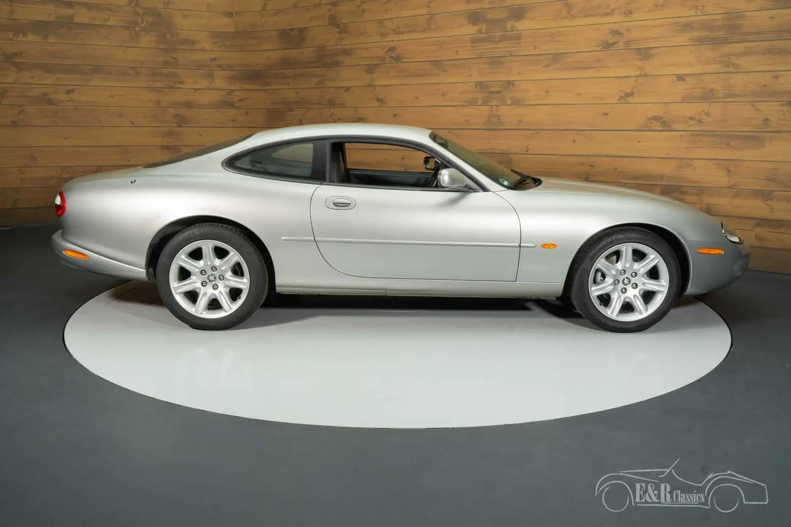Jaguar XK8 Coupé | 2000 Gri - 2