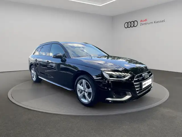 Audi A4 view 9