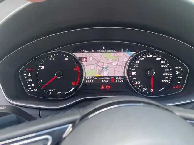 Audi A4 view 13