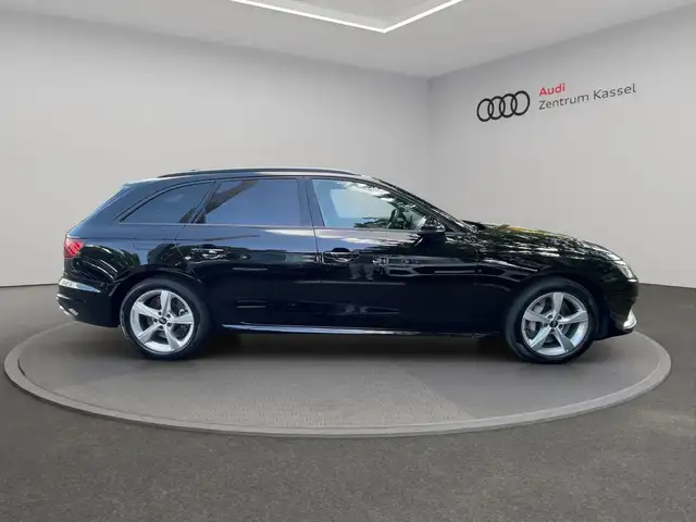 Audi A4 view 8