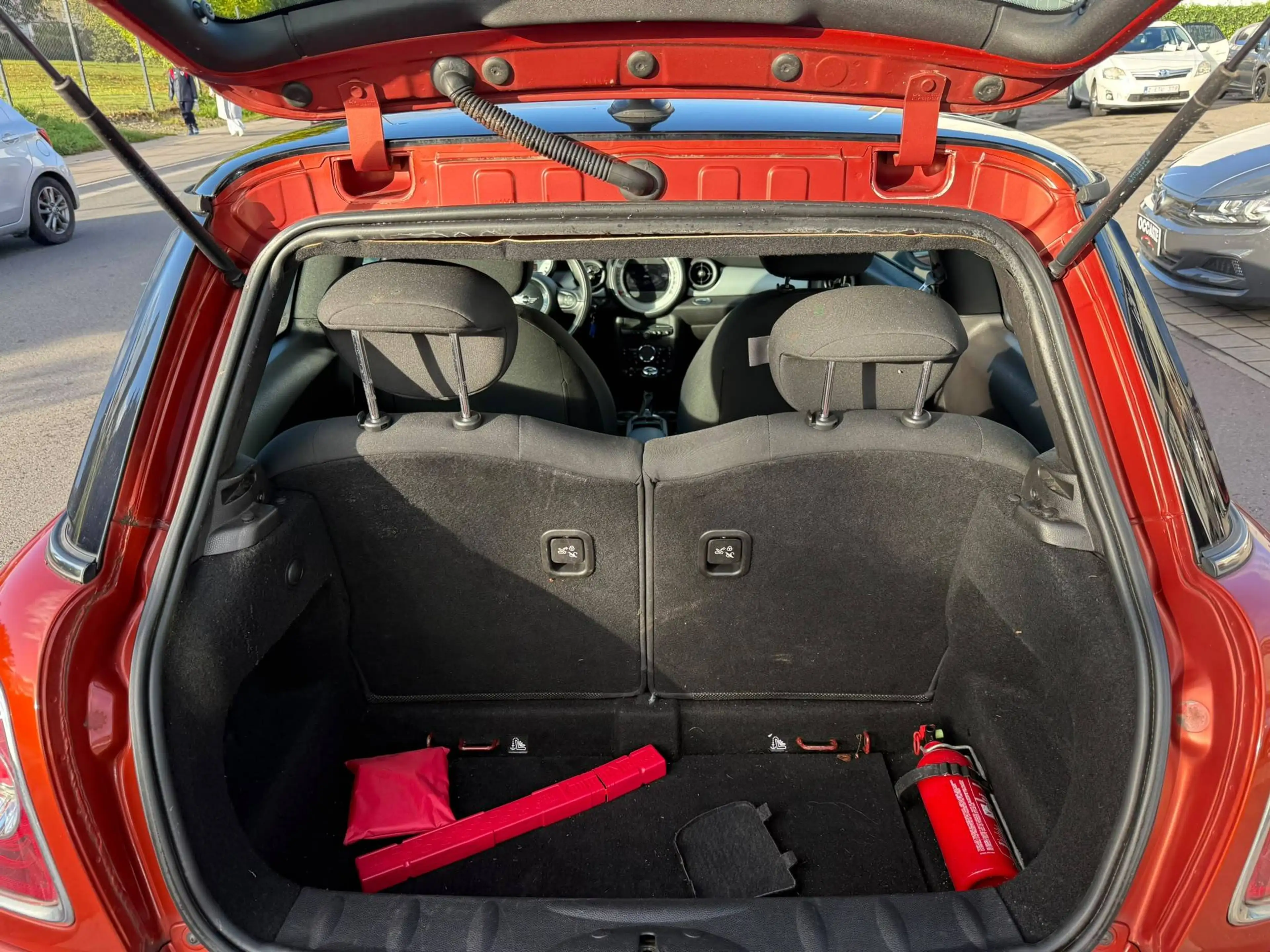 MINI Cooper D Mini 1.6 D Cooper DPF — photo 9