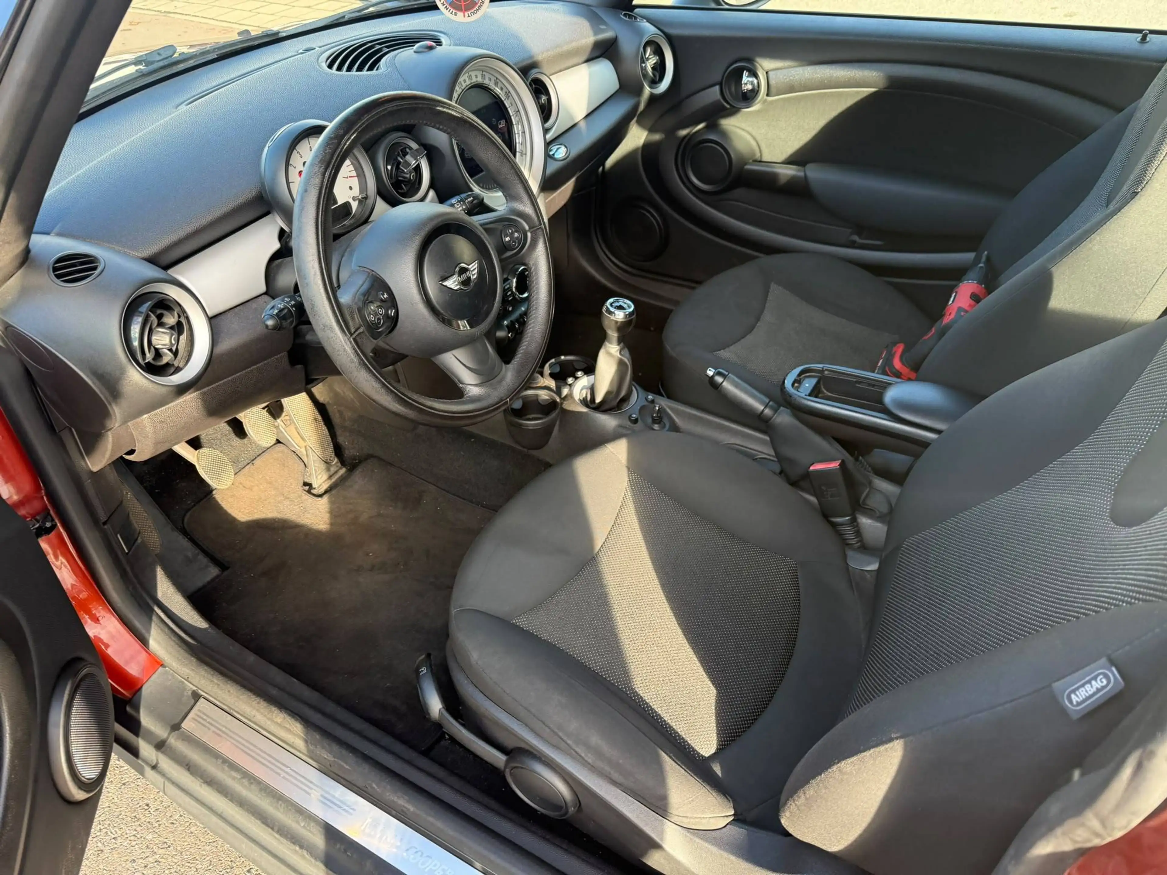 MINI Cooper D Mini 1.6 D Cooper DPF — photo 12