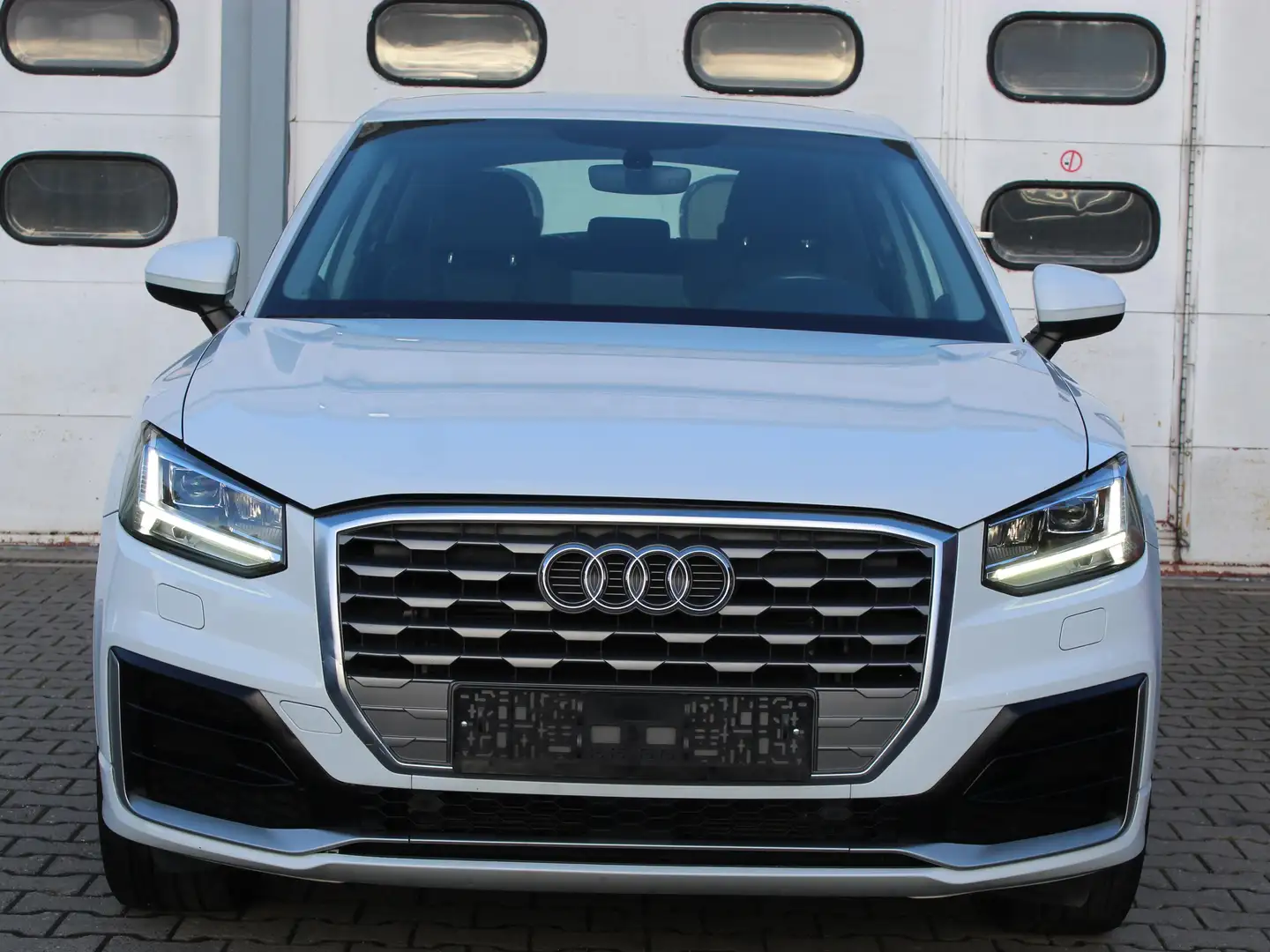 Audi Q2 35 TDI S-Line Weiß - 2