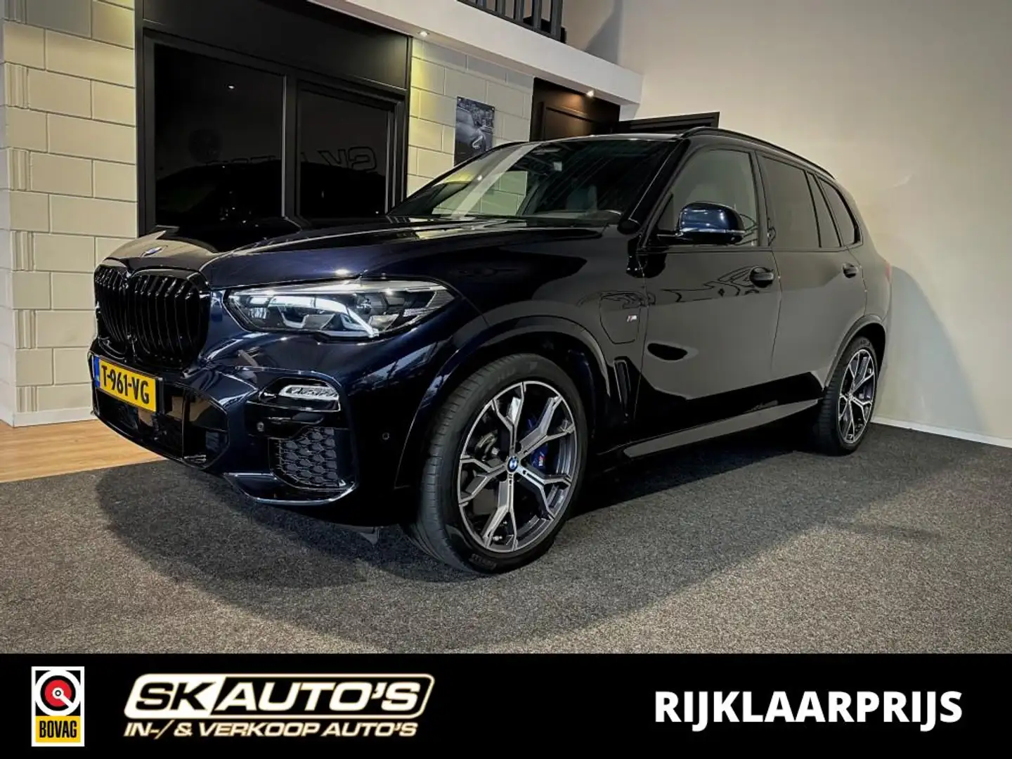 BMW X5 M XDRIVE45E HIGH EXEC. M-PAKKET l LUCHTVER l PANO l Zwart - 1