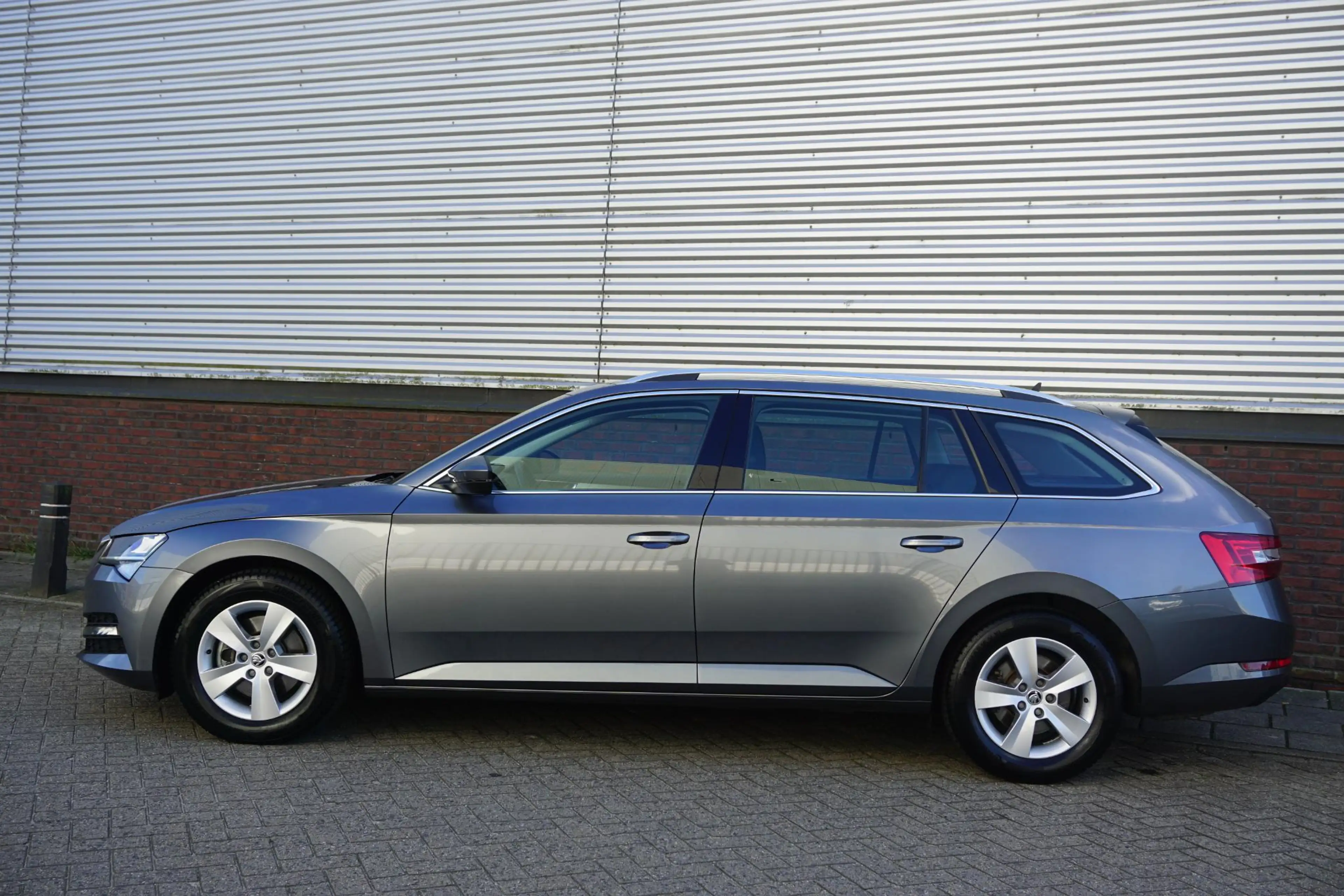 Skoda Superb Combi 1.5 TSI ACT Business Edition/All-Seasonbande — photo 3