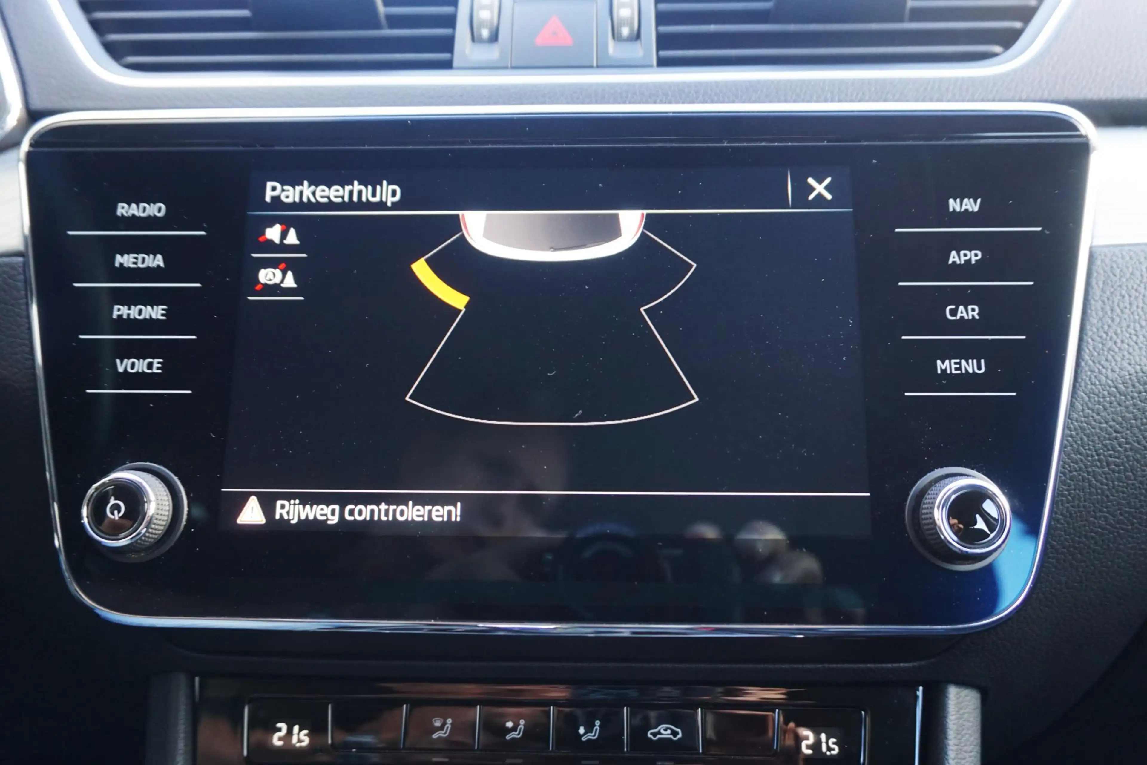Skoda Superb Combi 1.5 TSI ACT Business Edition/All-Seasonbande — photo 24