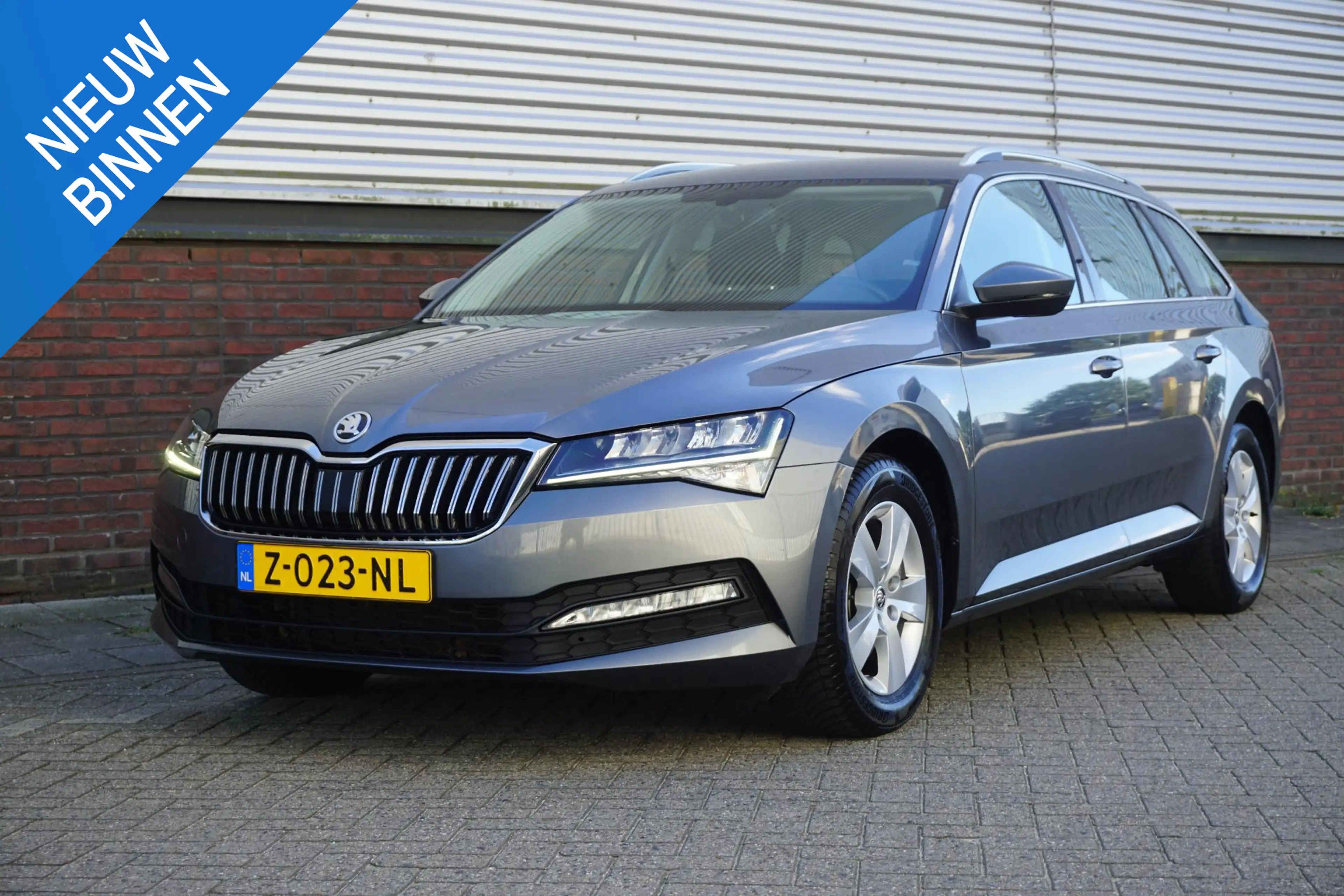 Skoda Superb Combi 1.5 TSI ACT Business Edition/All-Seasonbande