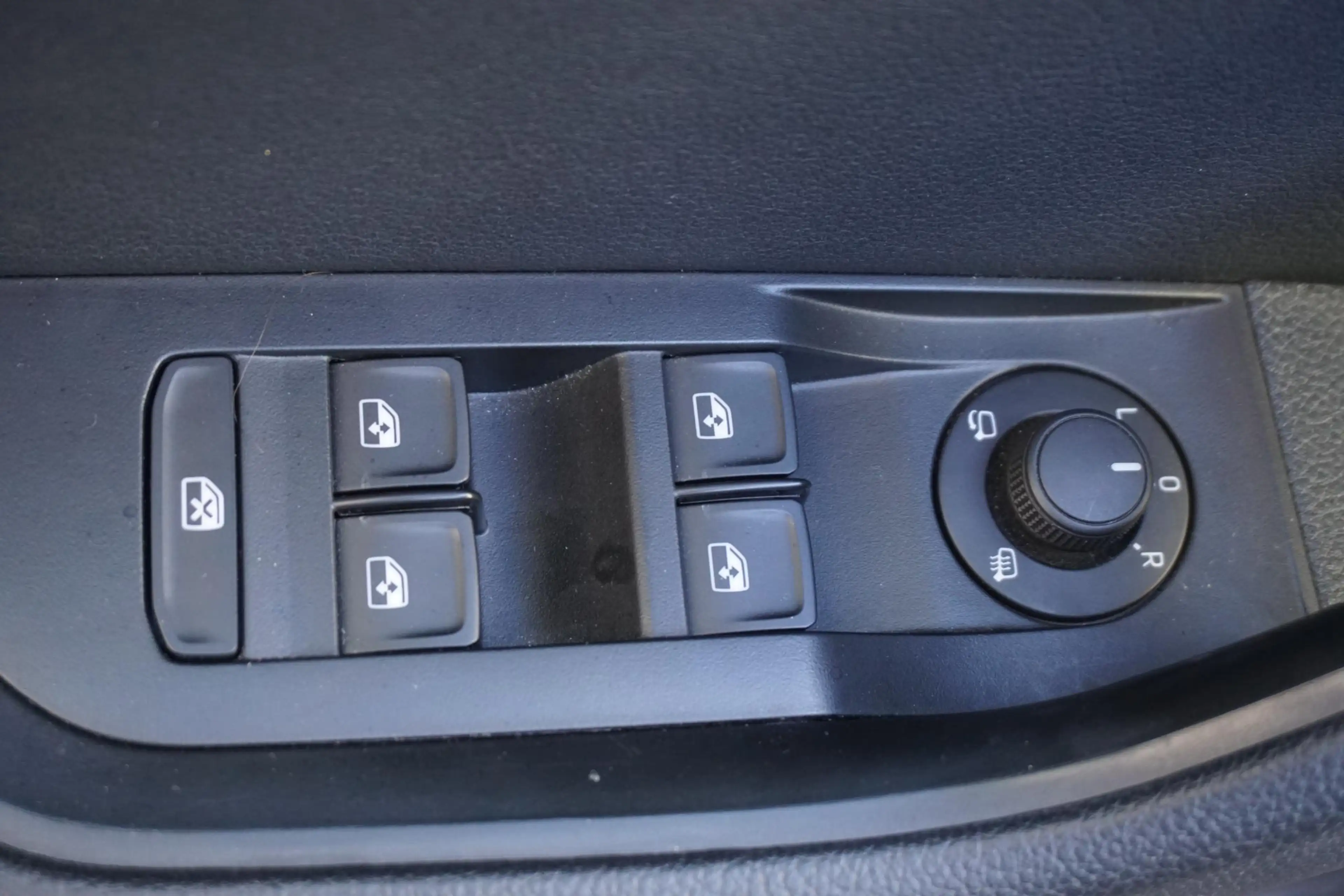 Skoda Superb Combi 1.5 TSI ACT Business Edition/All-Seasonbande — photo 18