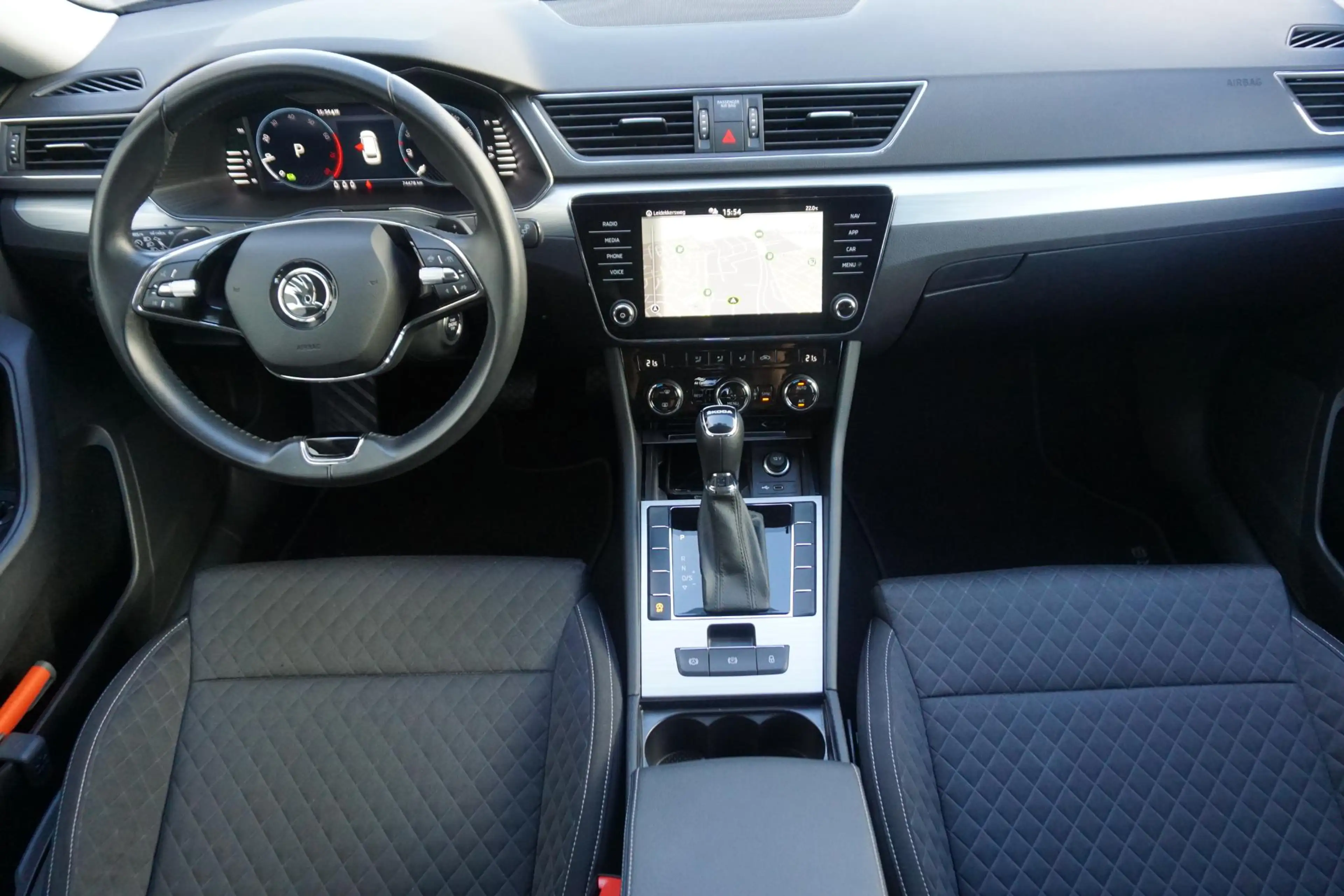 Skoda Superb Combi 1.5 TSI ACT Business Edition/All-Seasonbande — photo 14