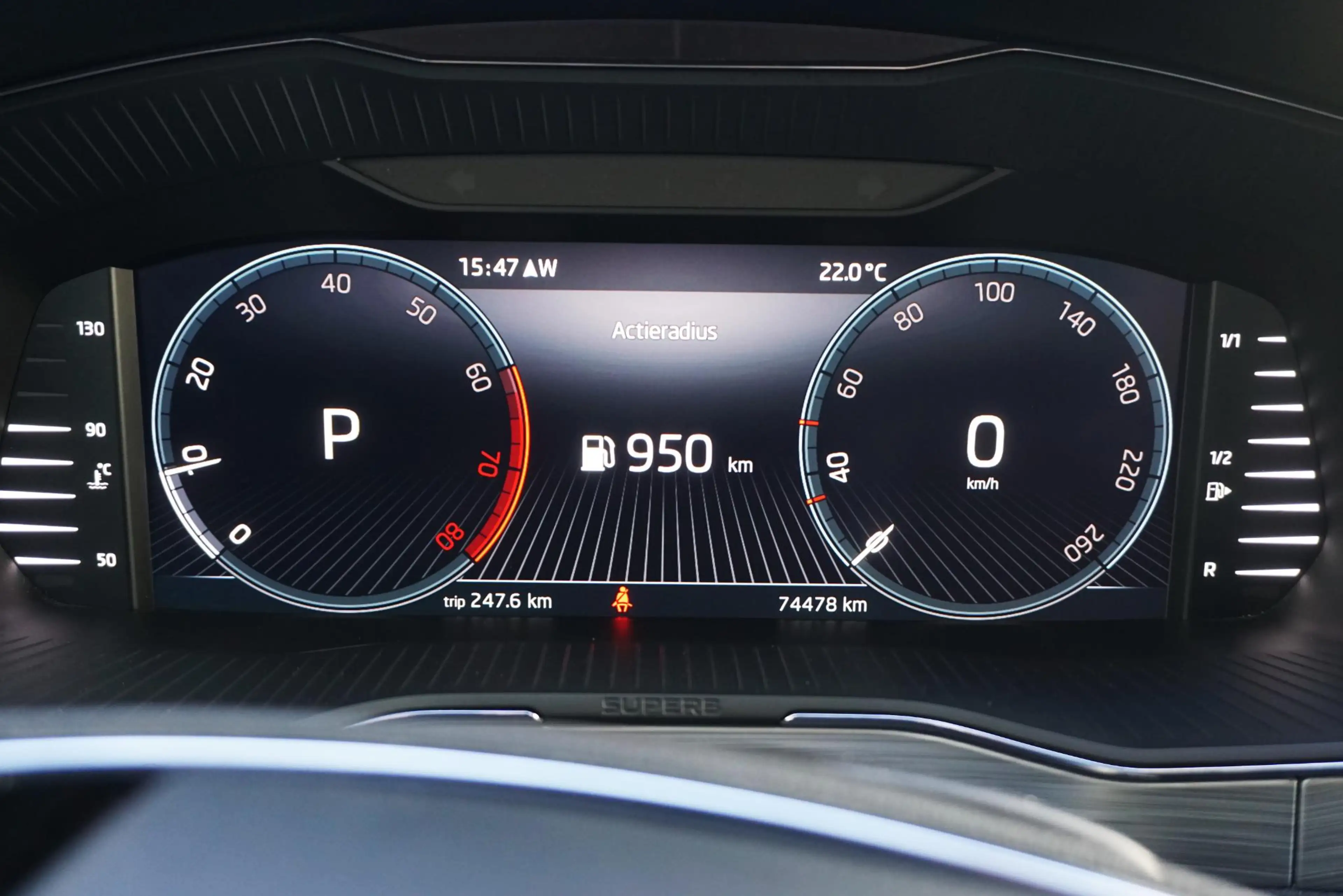 Skoda Superb Combi 1.5 TSI ACT Business Edition/All-Seasonbande — photo 2