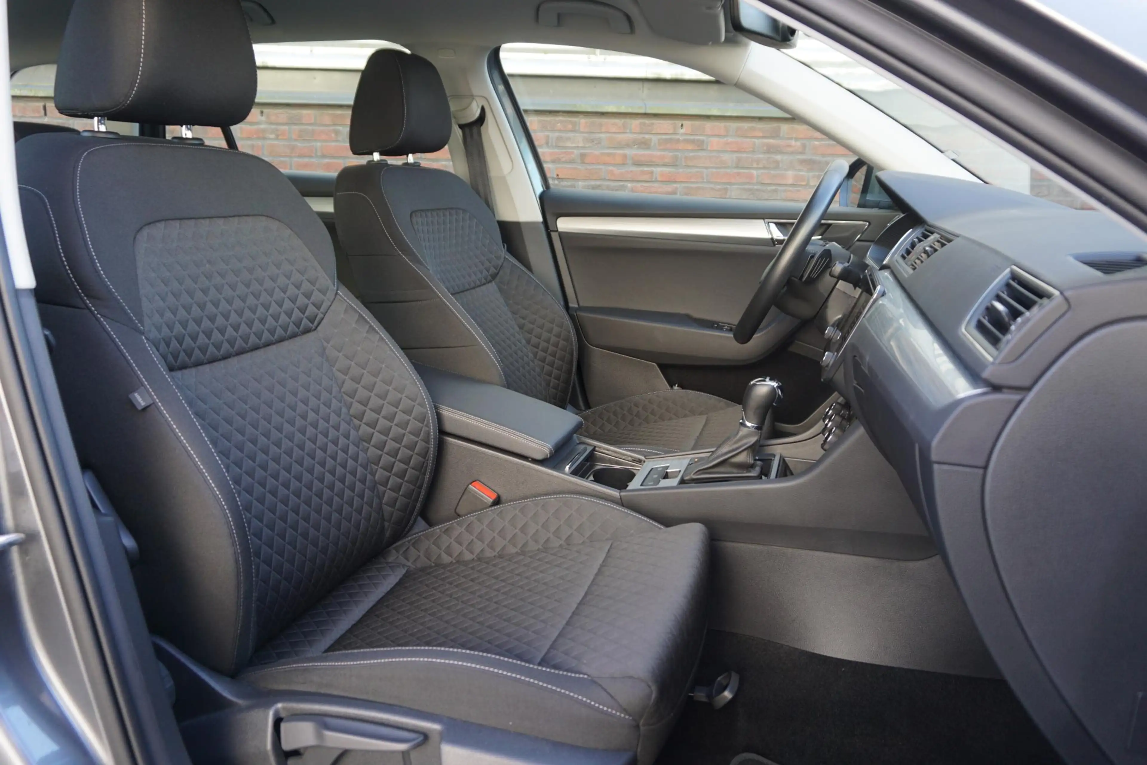 Skoda Superb Combi 1.5 TSI ACT Business Edition/All-Seasonbande — photo 28