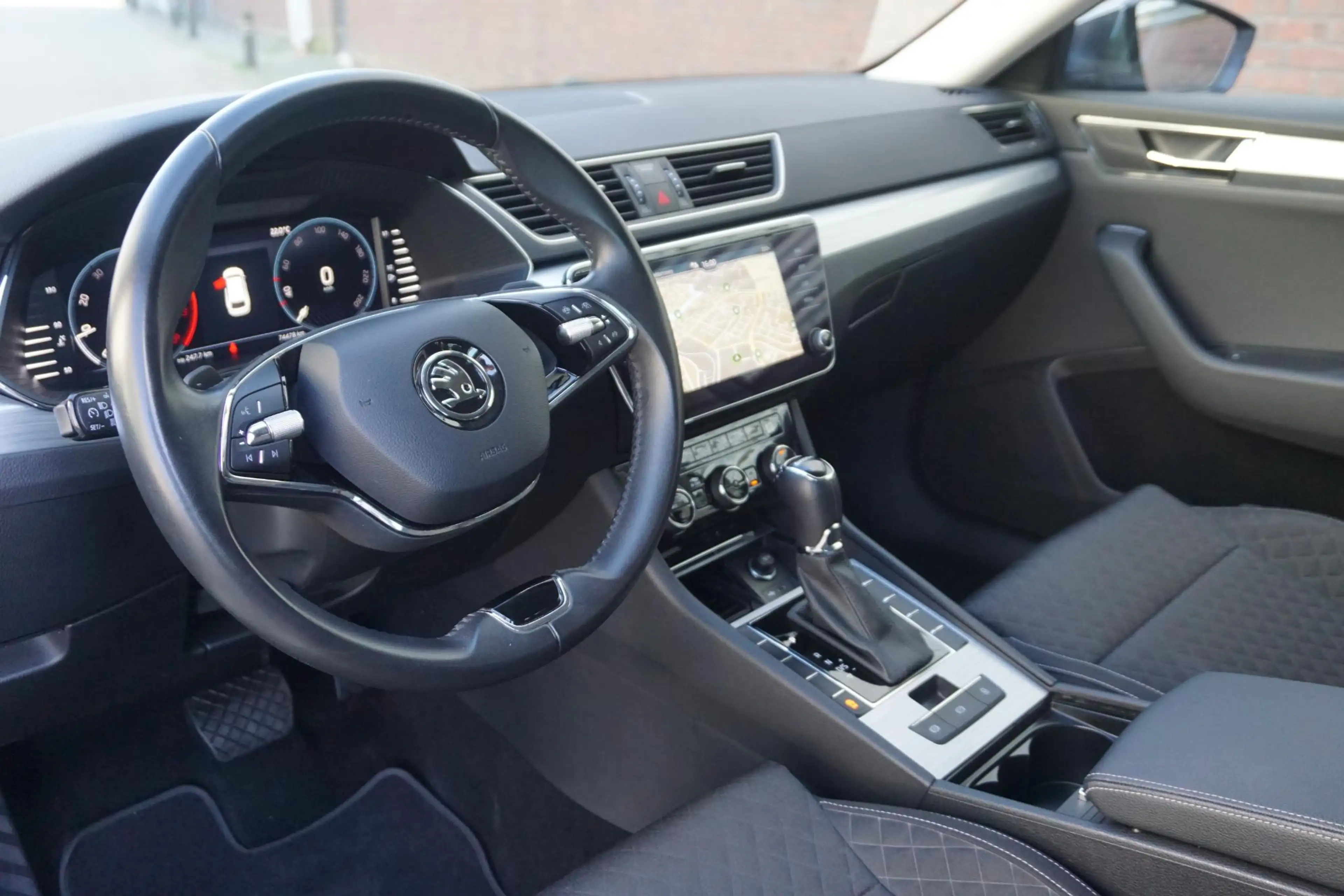 Skoda Superb Combi 1.5 TSI ACT Business Edition/All-Seasonbande — photo 7