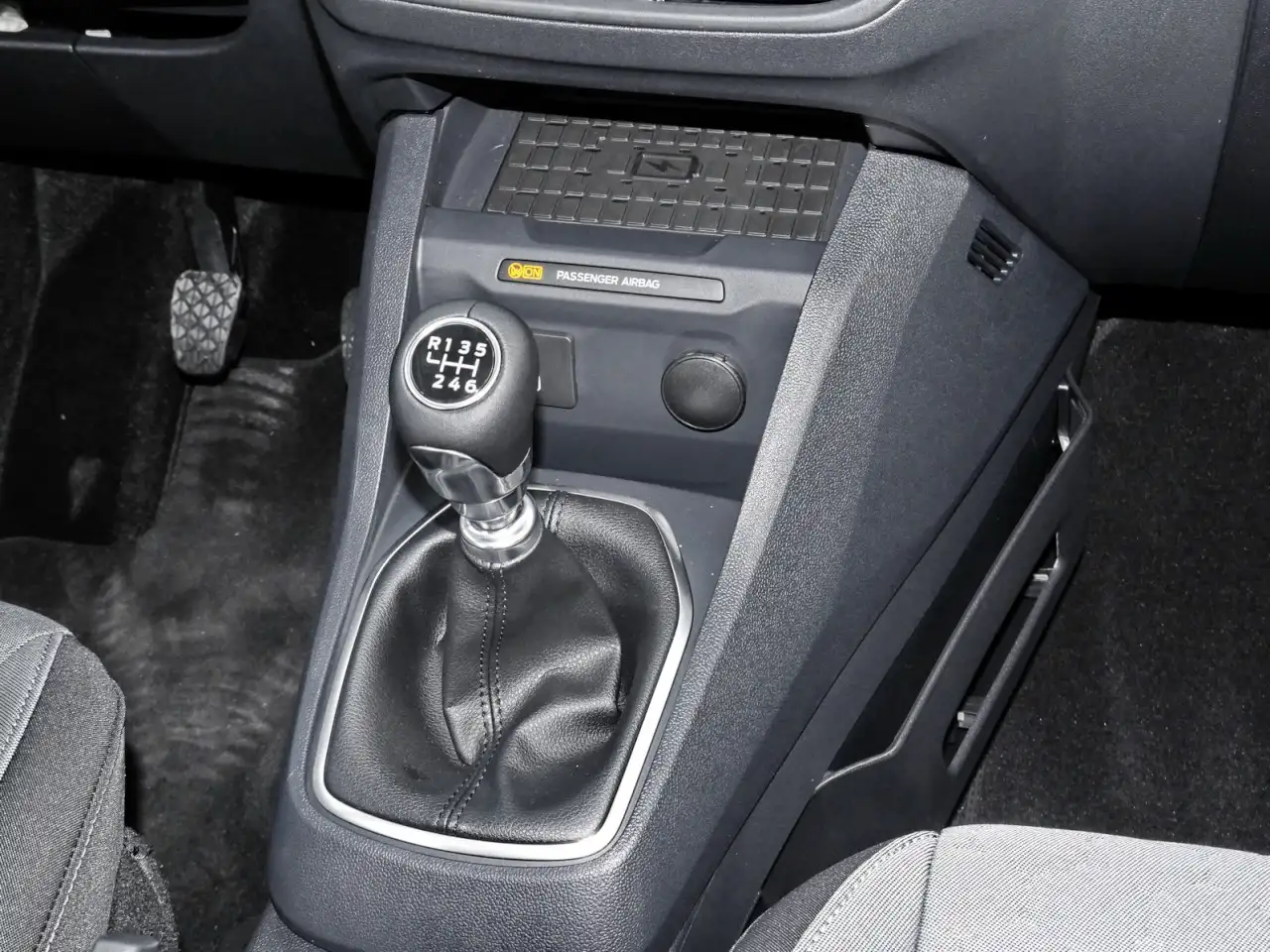 Ford Tourneo Courier Titanium 1.0 EB Klimaauto+Kamera Klima Navi 7