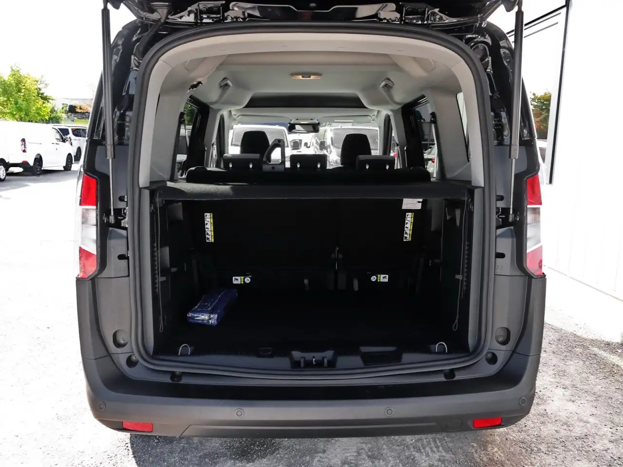 Ford Tourneo Courier Titanium 1.0 EB Klimaauto+Kamera Klima Navi 9