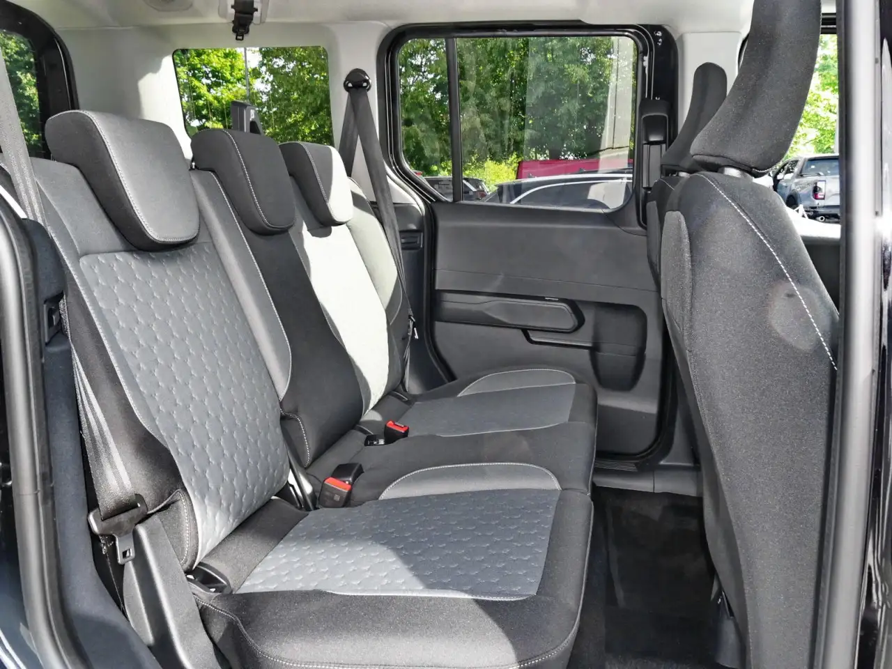 Ford Tourneo Courier Titanium 1.0 EB Klimaauto+Kamera Klima Navi 8