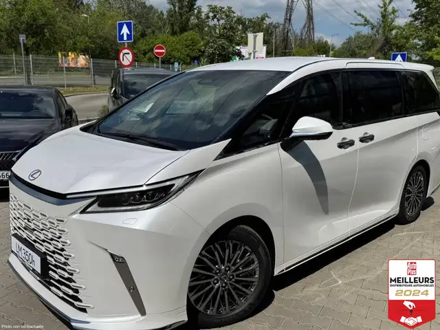 Lexus LM 350h 4WD 7 places Executive