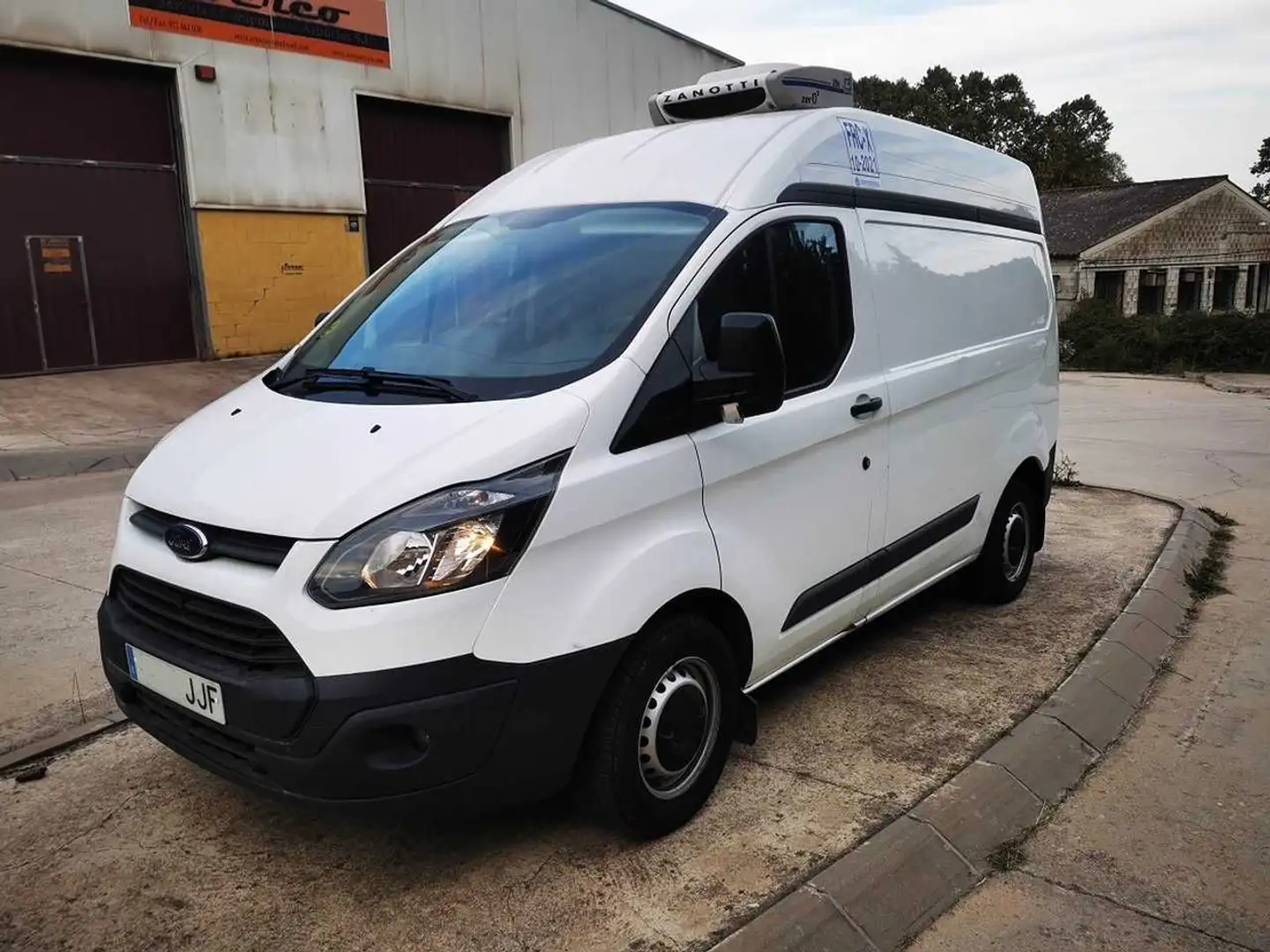 Ford Tourneo Custom FT 300 L2 Titanium 125 Bílá - 1