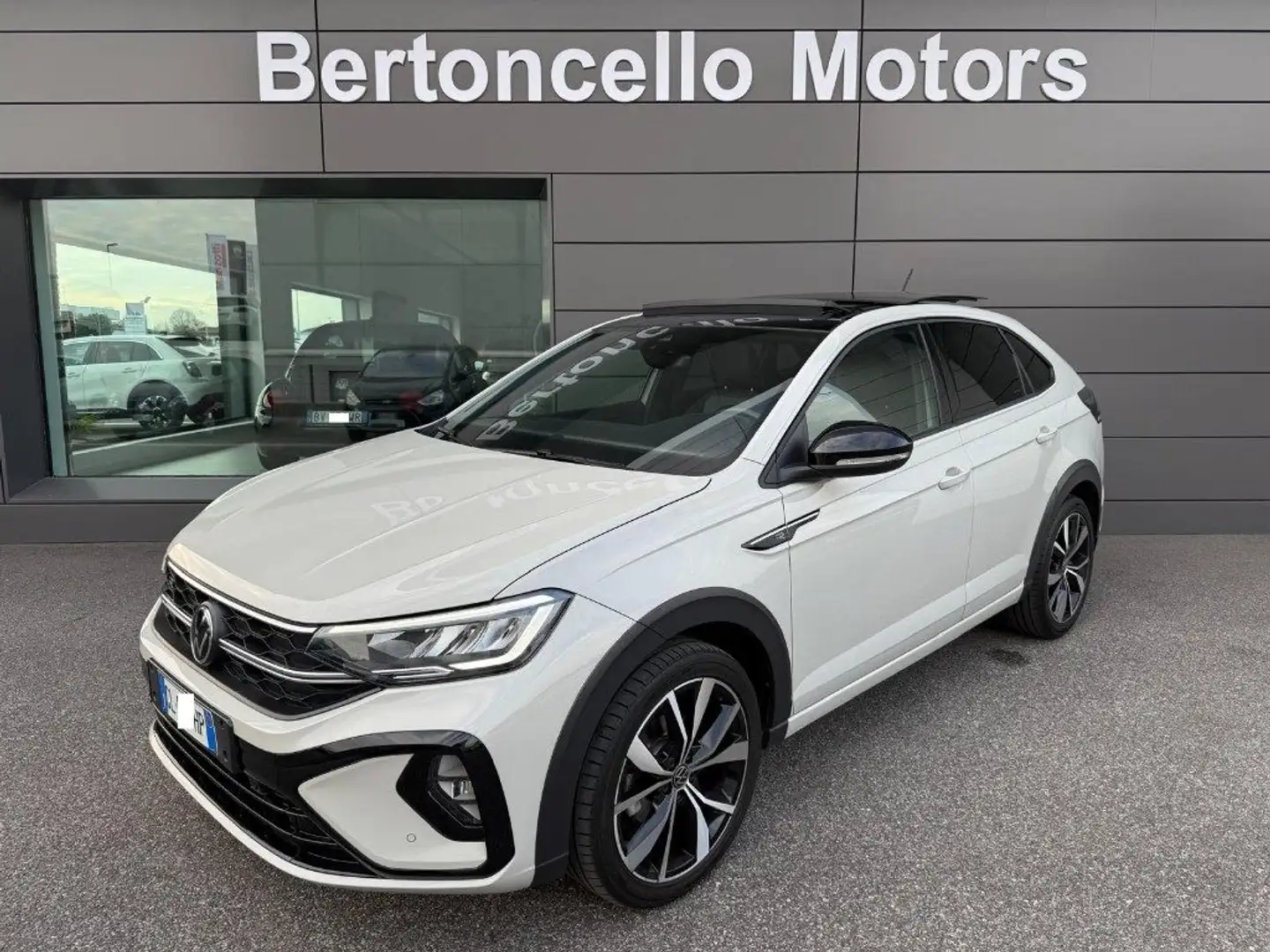 Volkswagen Taigo 1.0 TSI 110CV R-LINE TETTO-LED-18"-CARPLAY Grigio - 1