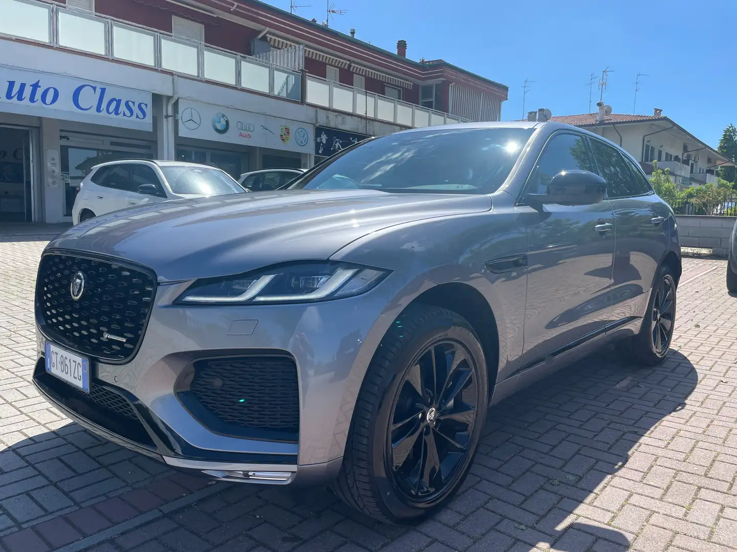 Jaguar F-Pace F-Pace2.0d i4mhev R-DynamicS awd163cvGARANZIA JAG. Grijs - 1