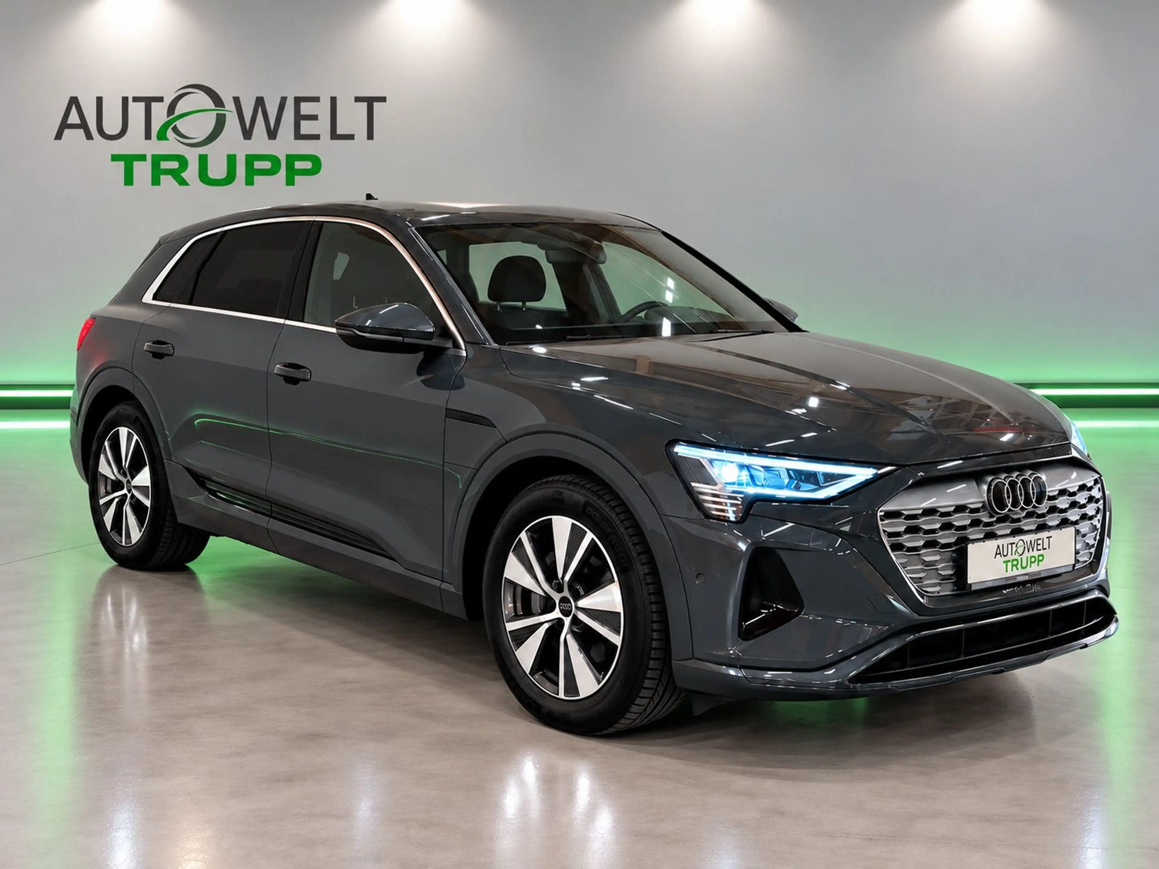 Audi Q8 e-tron quattro SOH100%/AHK/SHZ/R-KAM/NAVI/LED — photo 4