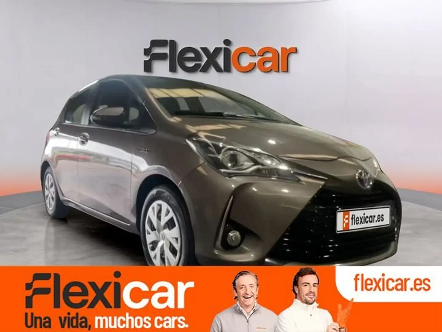 Toyota Yaris 100H 1.5 Active Marrón - 1