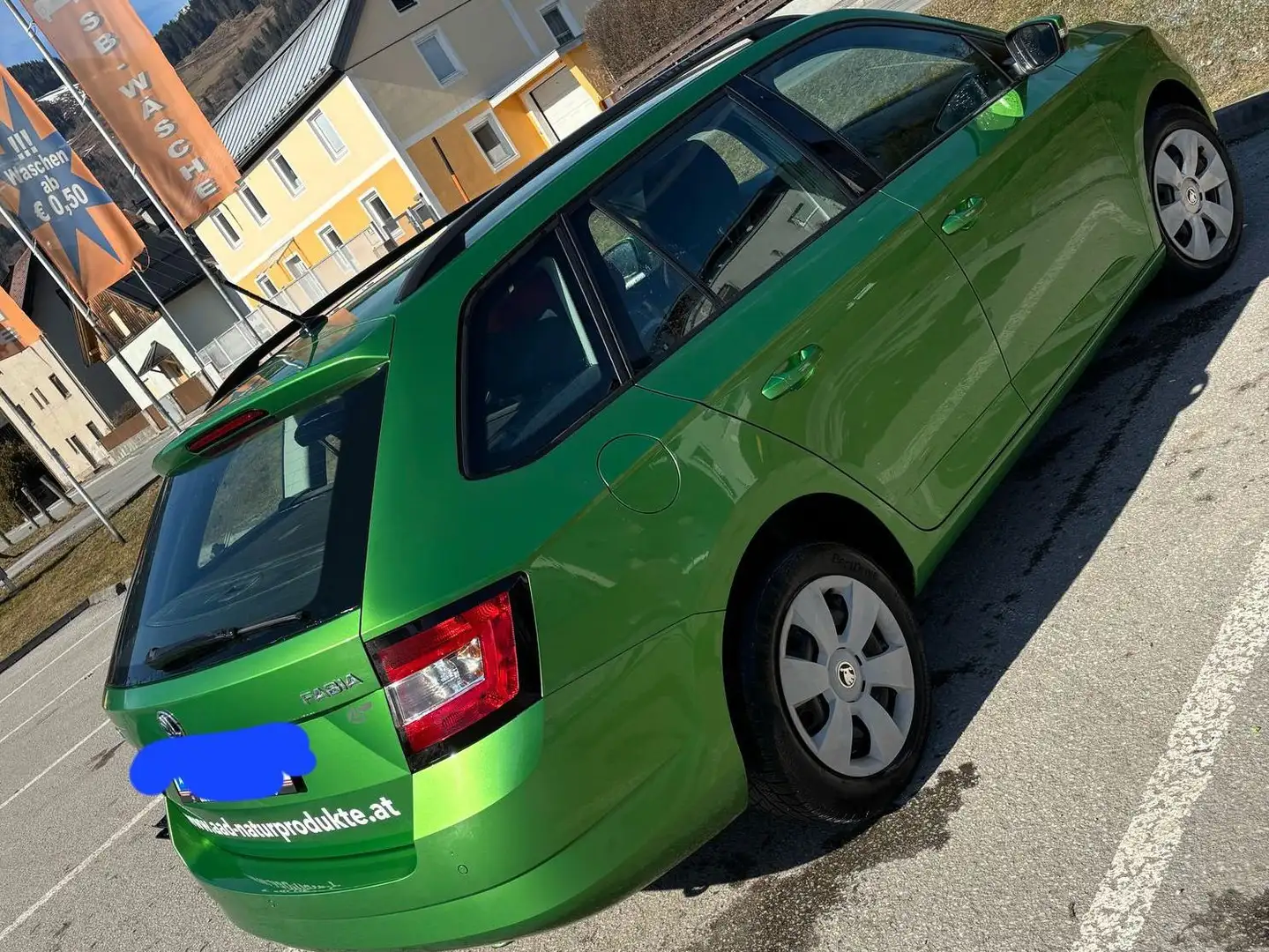 Skoda Fabia Fabia Combi Active 1,0 Active Grün - 2