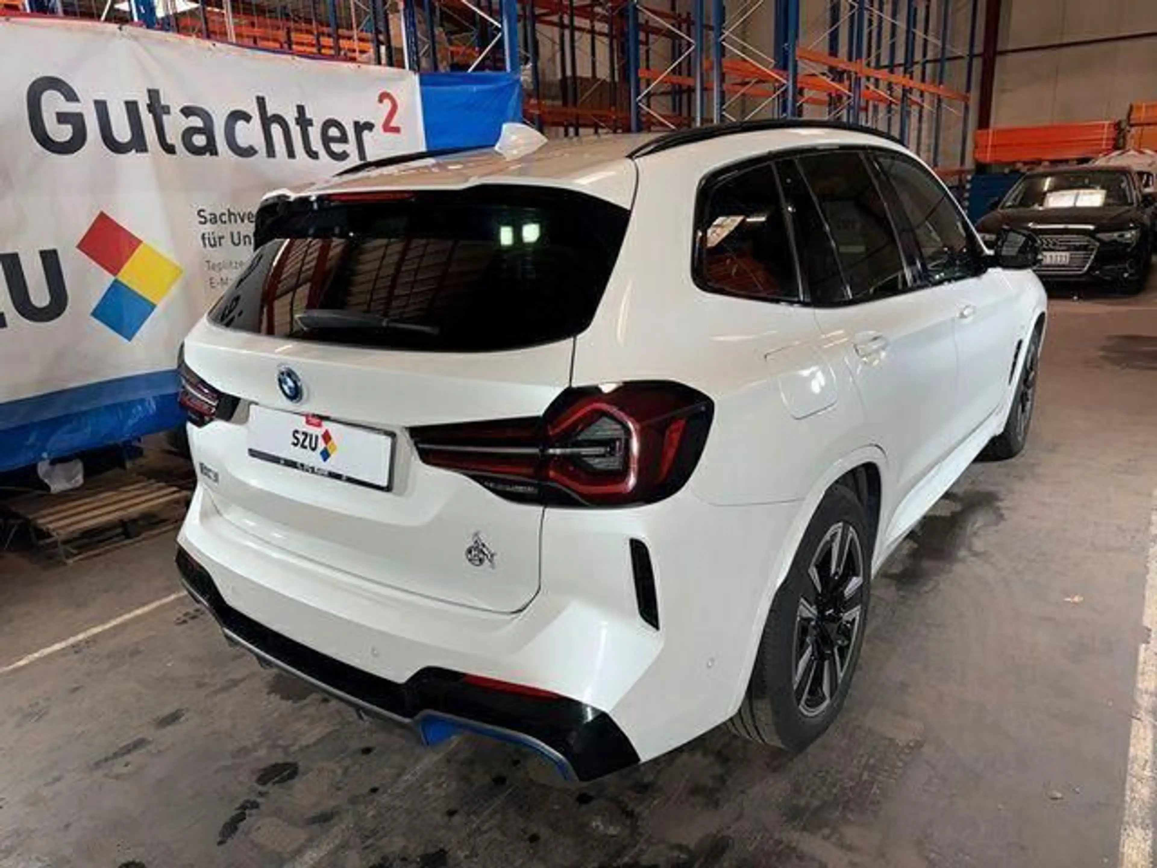 BMW iX3 Inspiring 210 kW (286 PS), Automatik, Hec... — photo 2