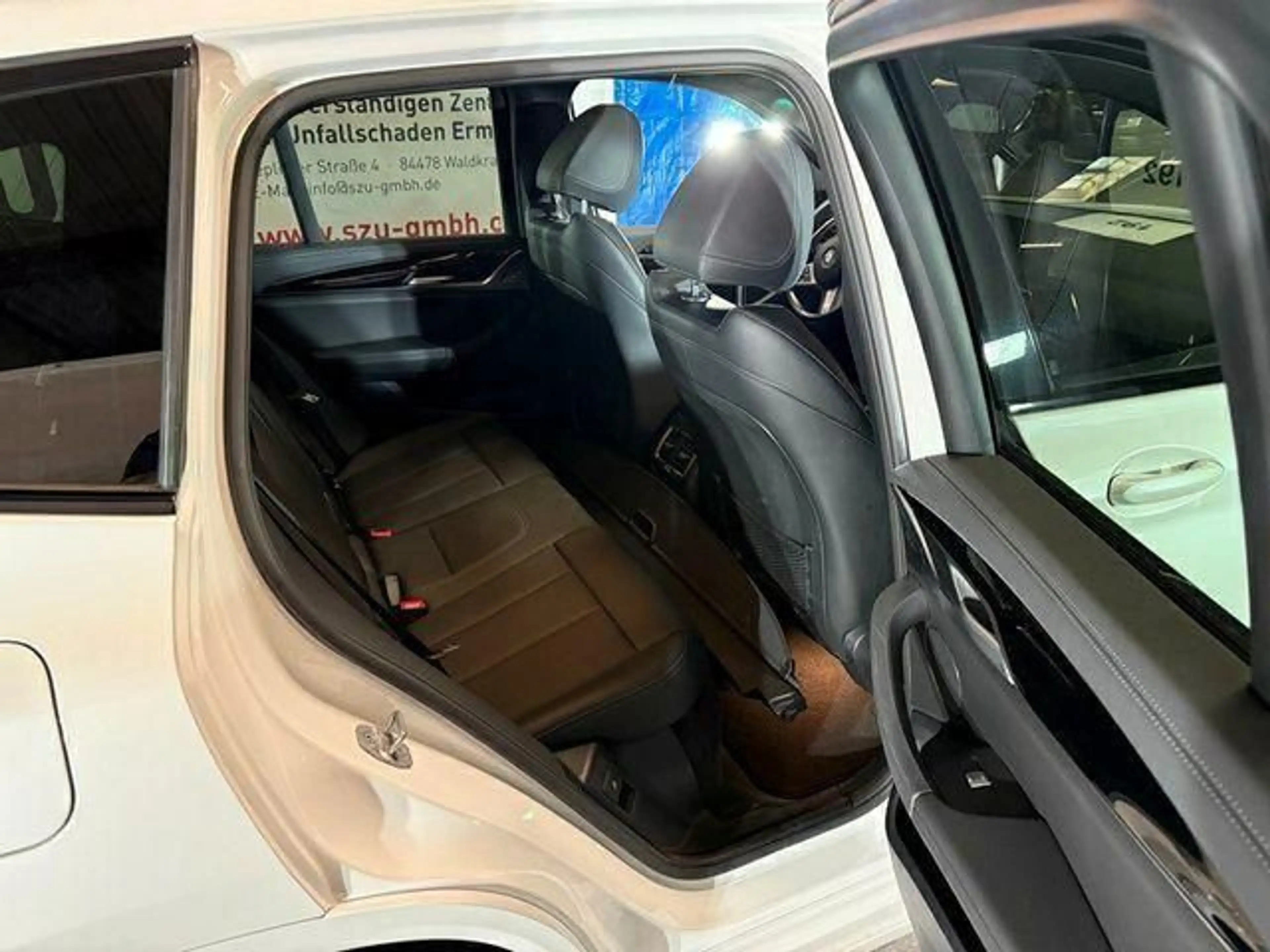 BMW iX3 Inspiring 210 kW (286 PS), Automatik, Hec... — photo 5