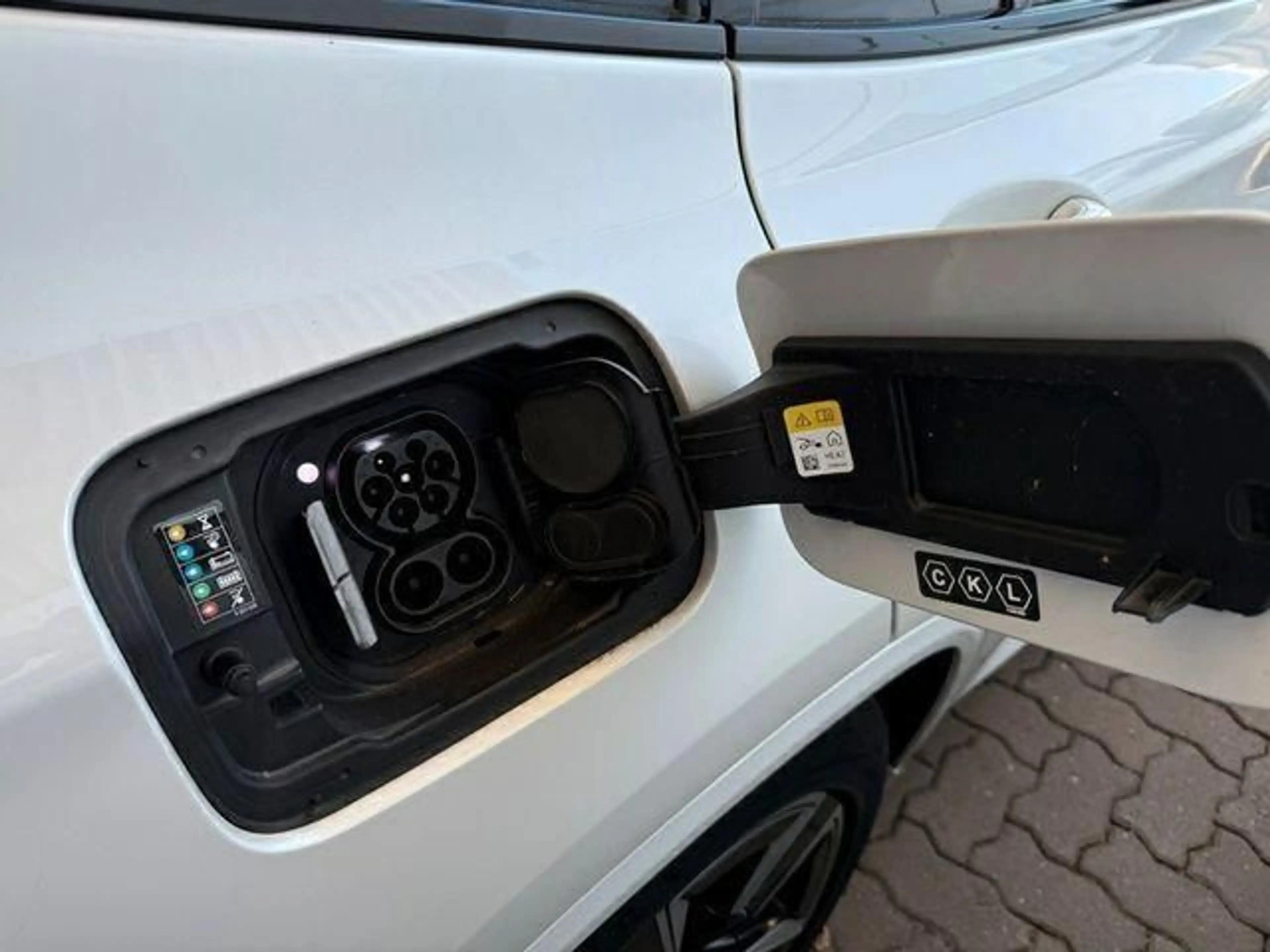 BMW iX3 Inspiring 210 kW (286 PS), Automatik, Hec... — photo 8