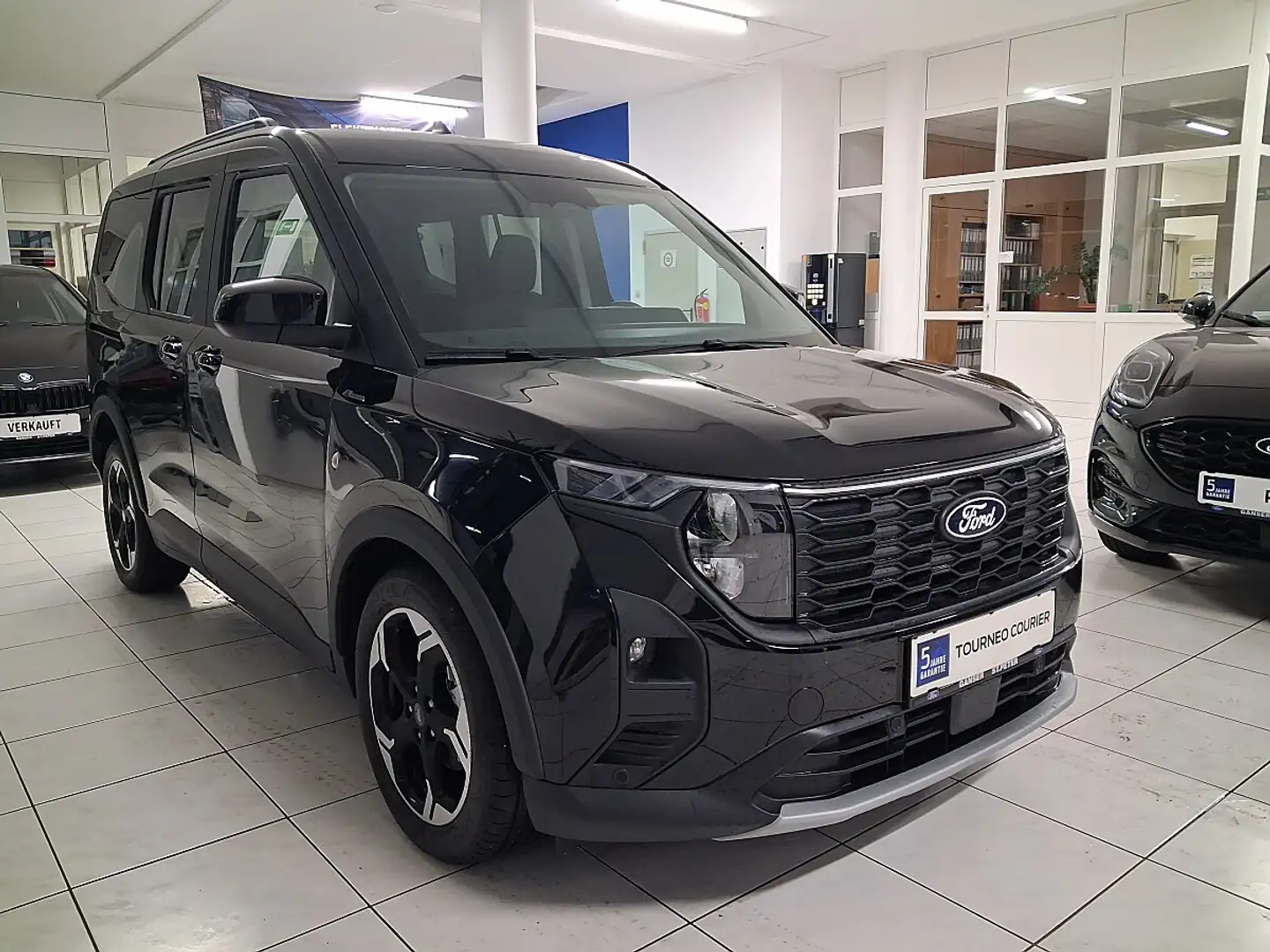 Ford Tourneo Courier 1,0 EcoBoost Active Schwarz - 1