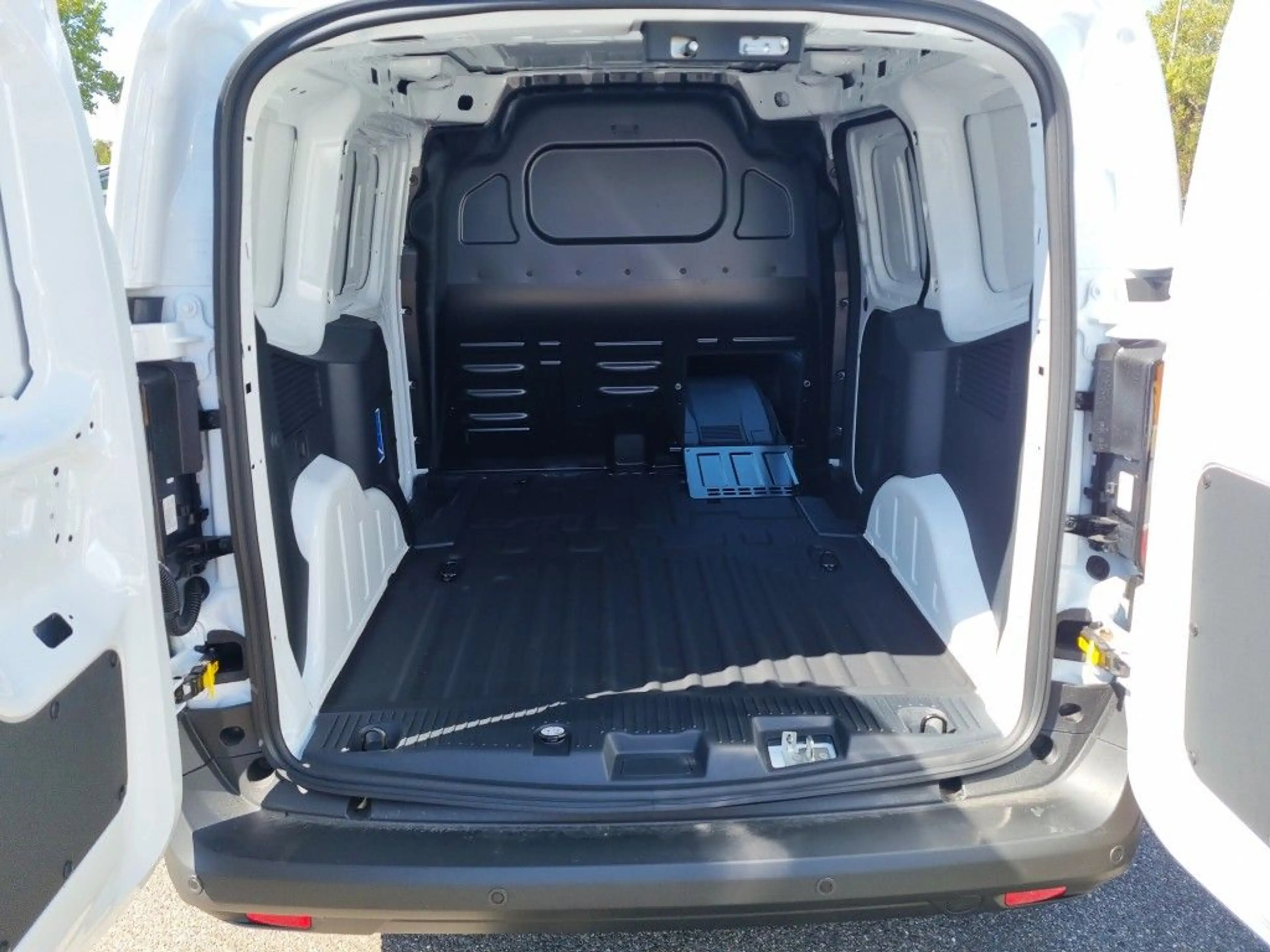 Ford Transit Courier e-Transit 54kWh Trend Toterwinkel Kamera — photo 13