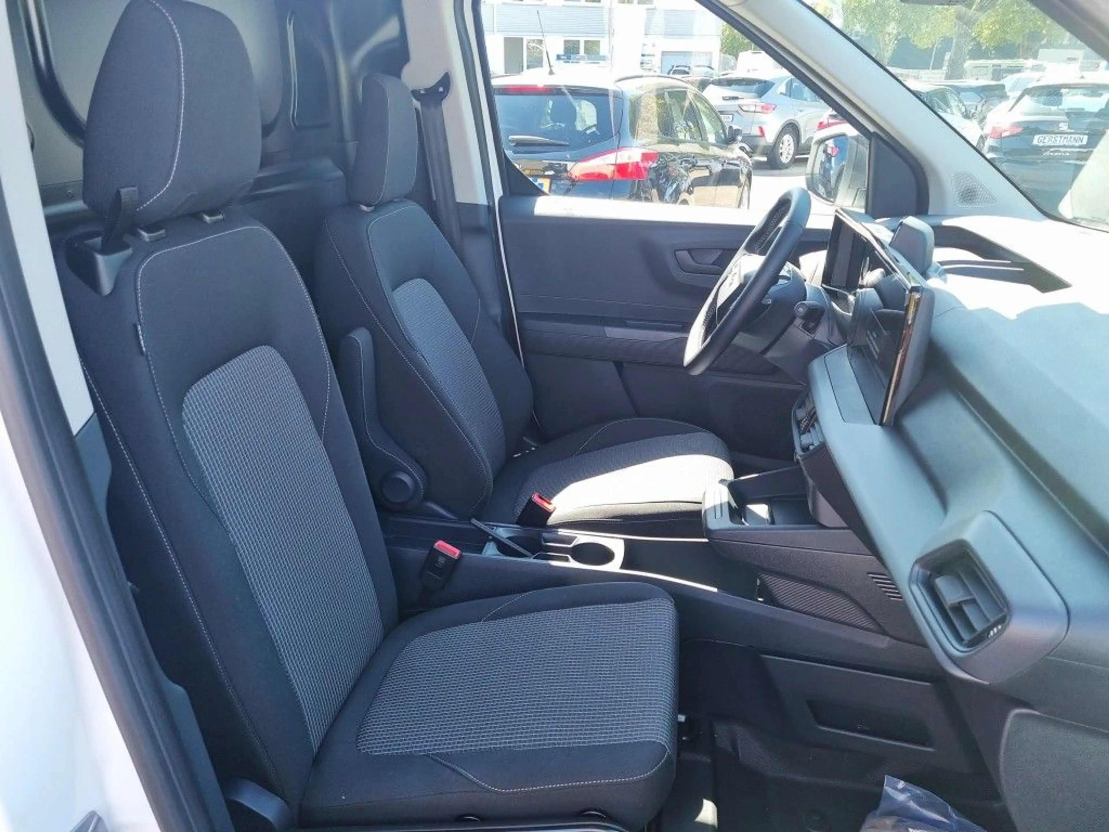 Ford Transit Courier e-Transit 54kWh Trend Toterwinkel Kamera — photo 10