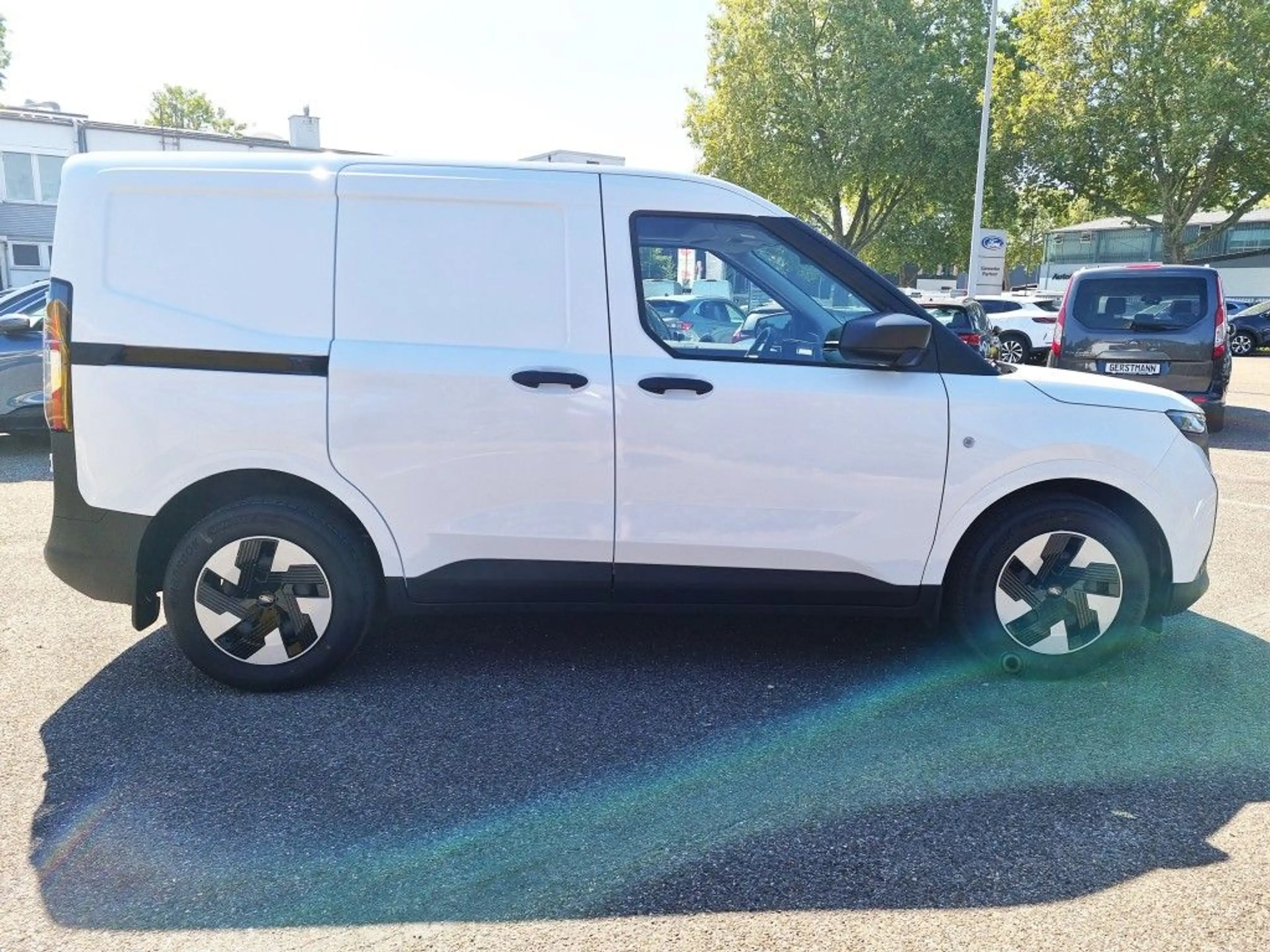 Ford Transit Courier e-Transit 54kWh Trend Toterwinkel Kamera — photo 4