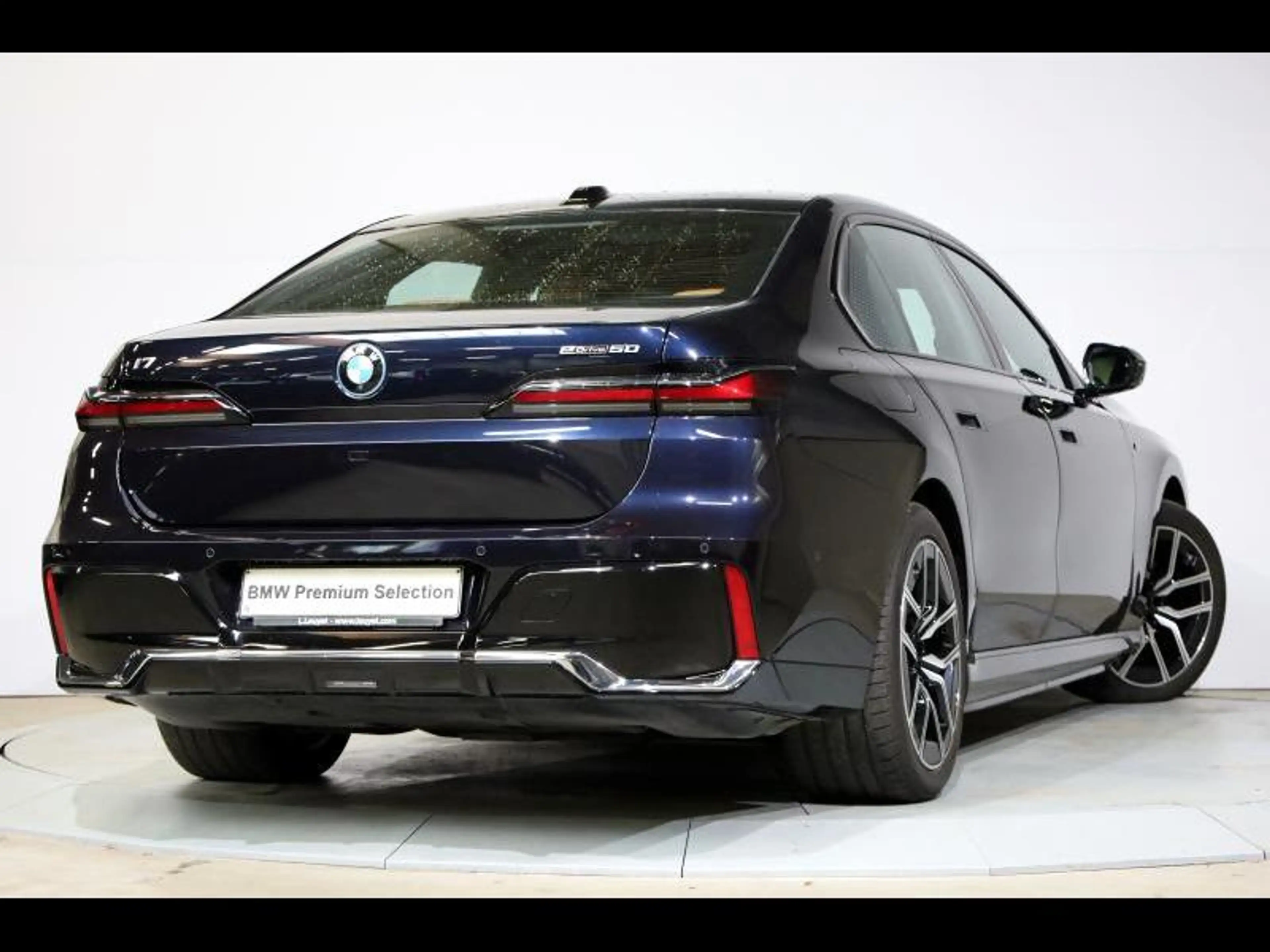 BMW i7 eDrive50 Kit M Sport — photo 2