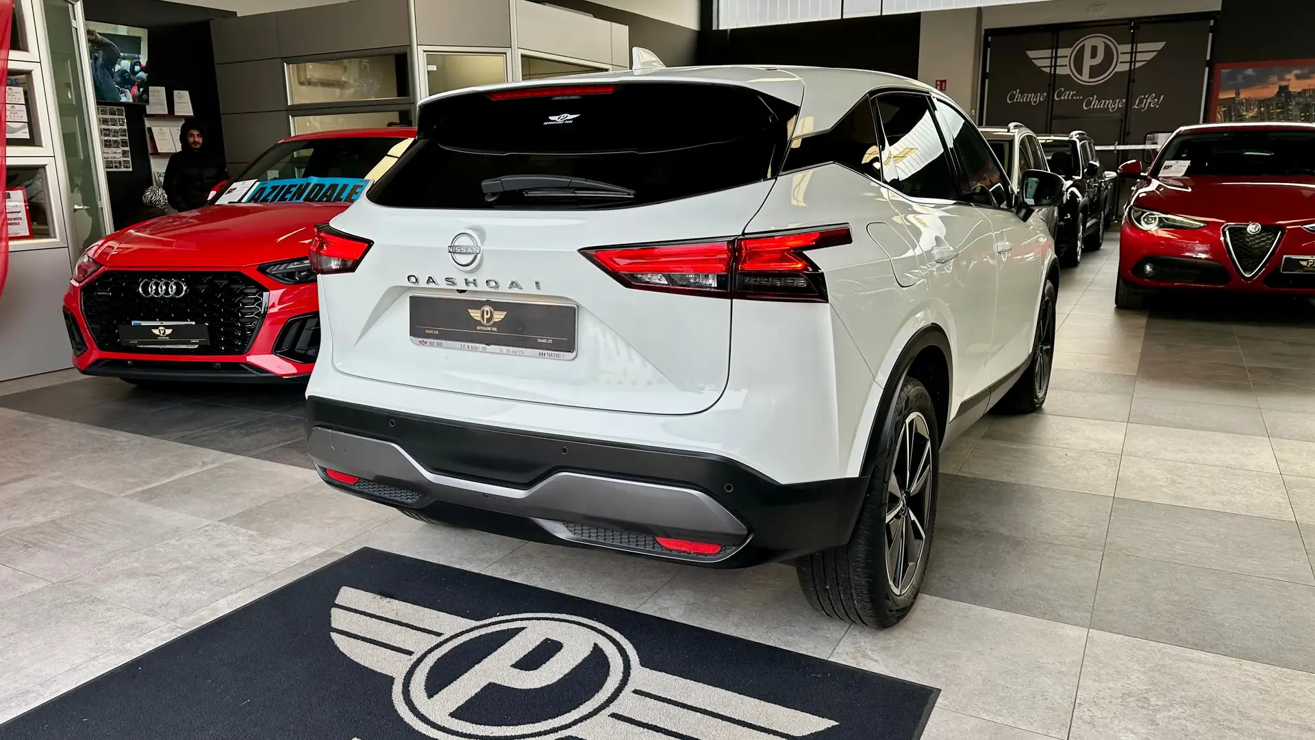 Nissan Qashqai 1.3 mhev  2WD 158CV xtronic Tekna Bianco - 2