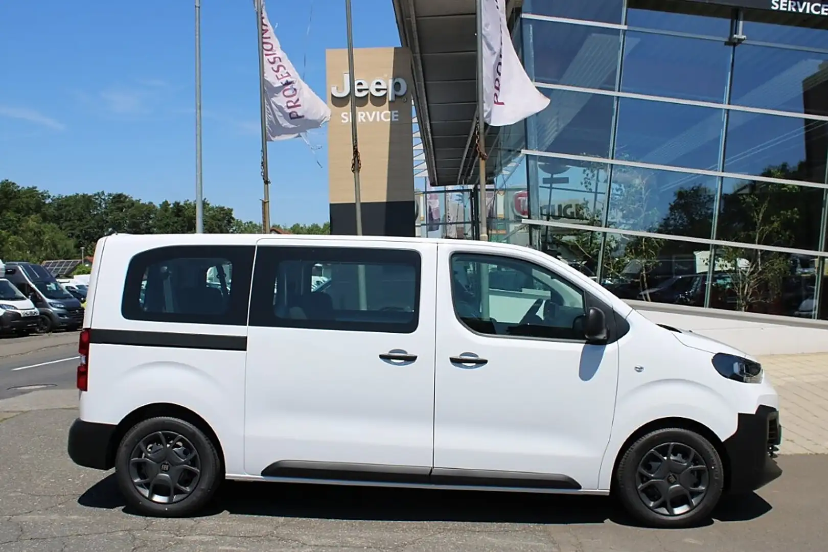 Fiat Scudo Kombi L2 H1 180PS Automatik Navi Kamera AHK 9S... Weiß - 2