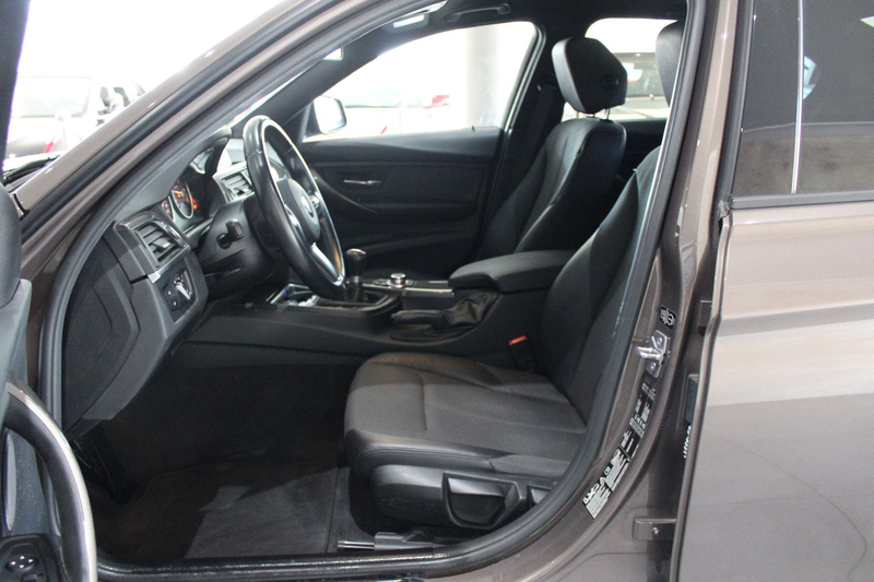 BMW 318 d xDrive MODERN LINE LEDER NAVI XENON *EURO 5 — photo 7