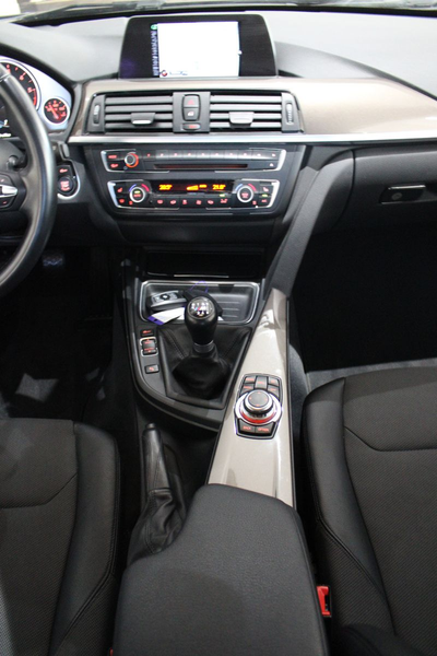 BMW 318 d xDrive MODERN LINE LEDER NAVI XENON *EURO 5 — photo 6