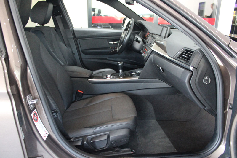 BMW 318 d xDrive MODERN LINE LEDER NAVI XENON *EURO 5 — photo 8
