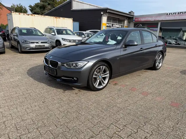 BMW 320 d Limo SPORTPAKET Navi XENON PDC vo+ht